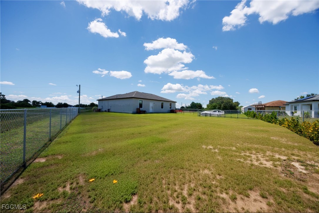 9048 Lamkin CIR