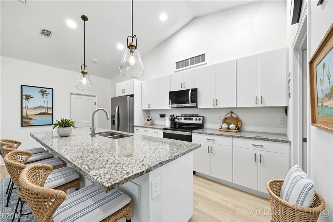 9048 Lamkin CIR