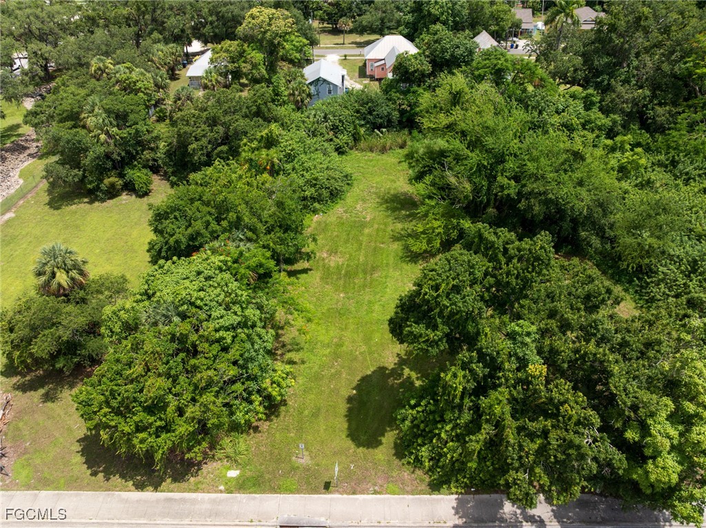 2542 and 2546 2nd ST