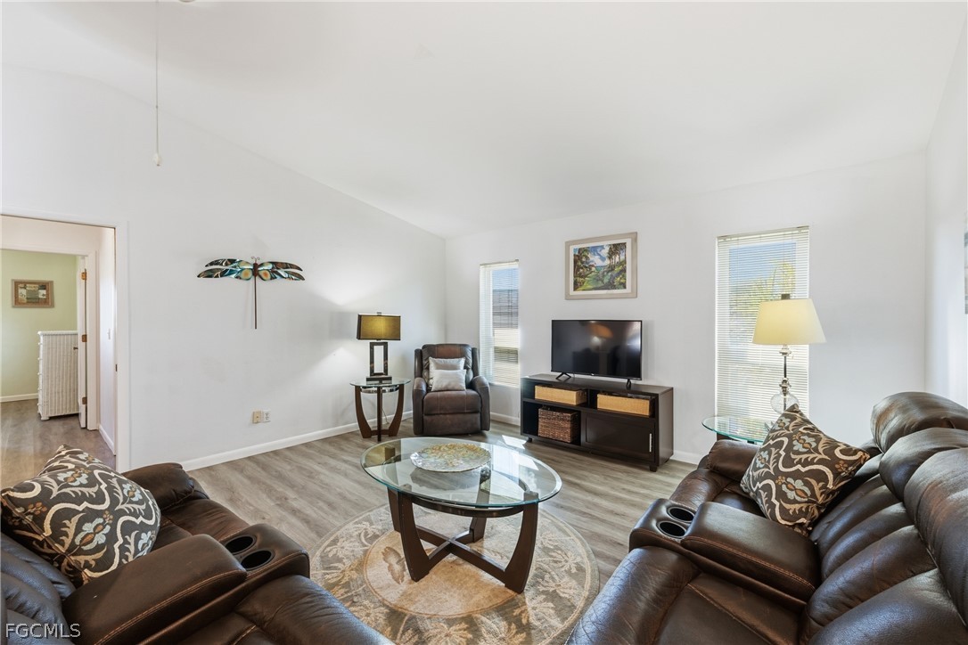 312 NW 13th ST