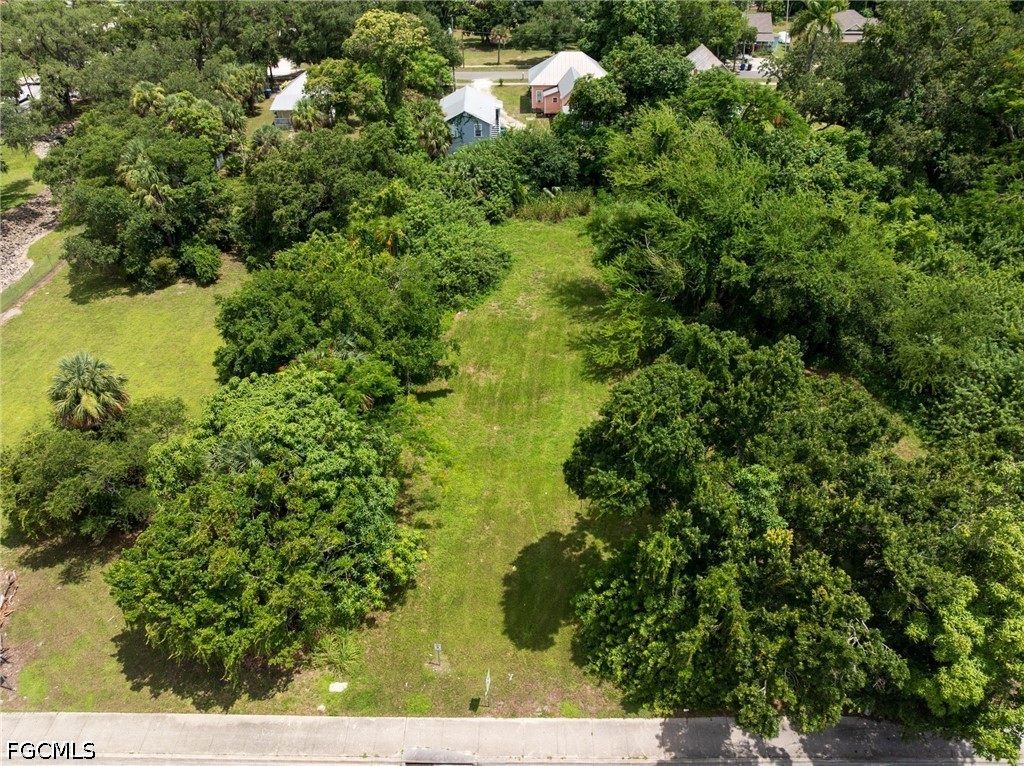 2542 and 2546 2nd ST