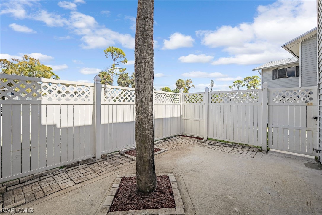 7737 Tamara Lee CT 101