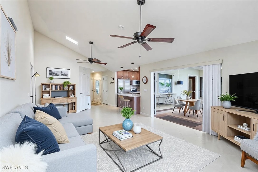 308 NW 13th ST