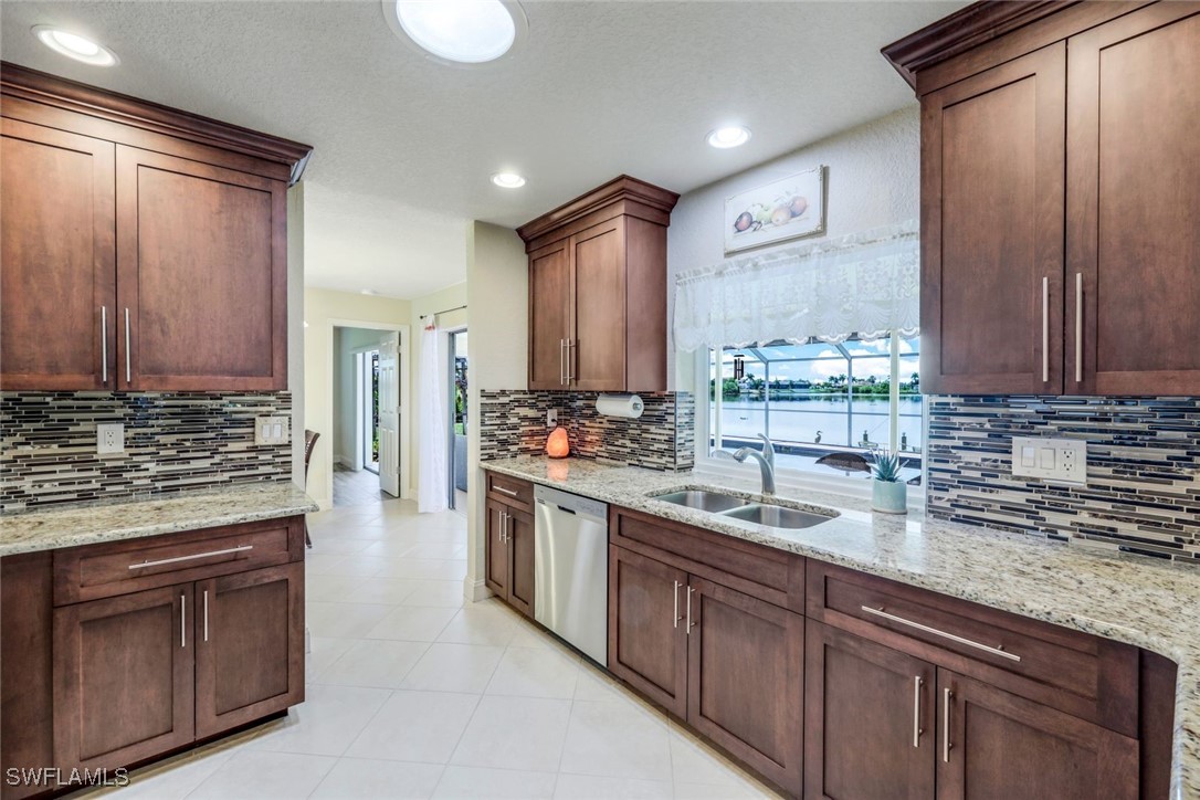 308 NW 13th ST