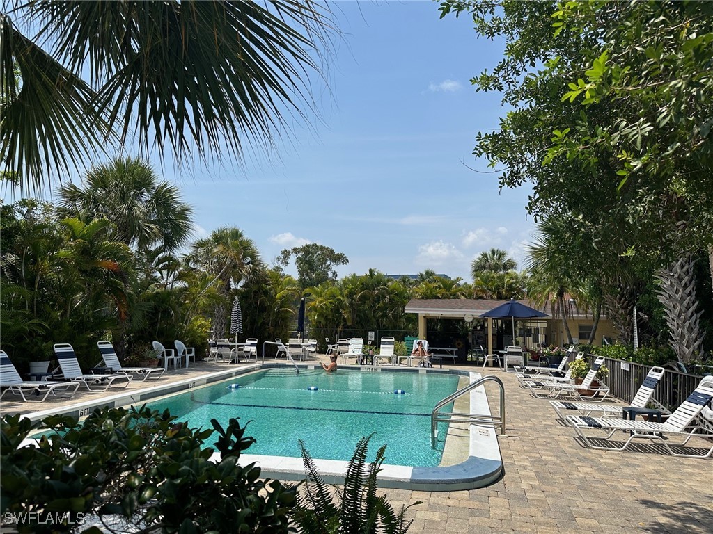 8127 Country RD 106