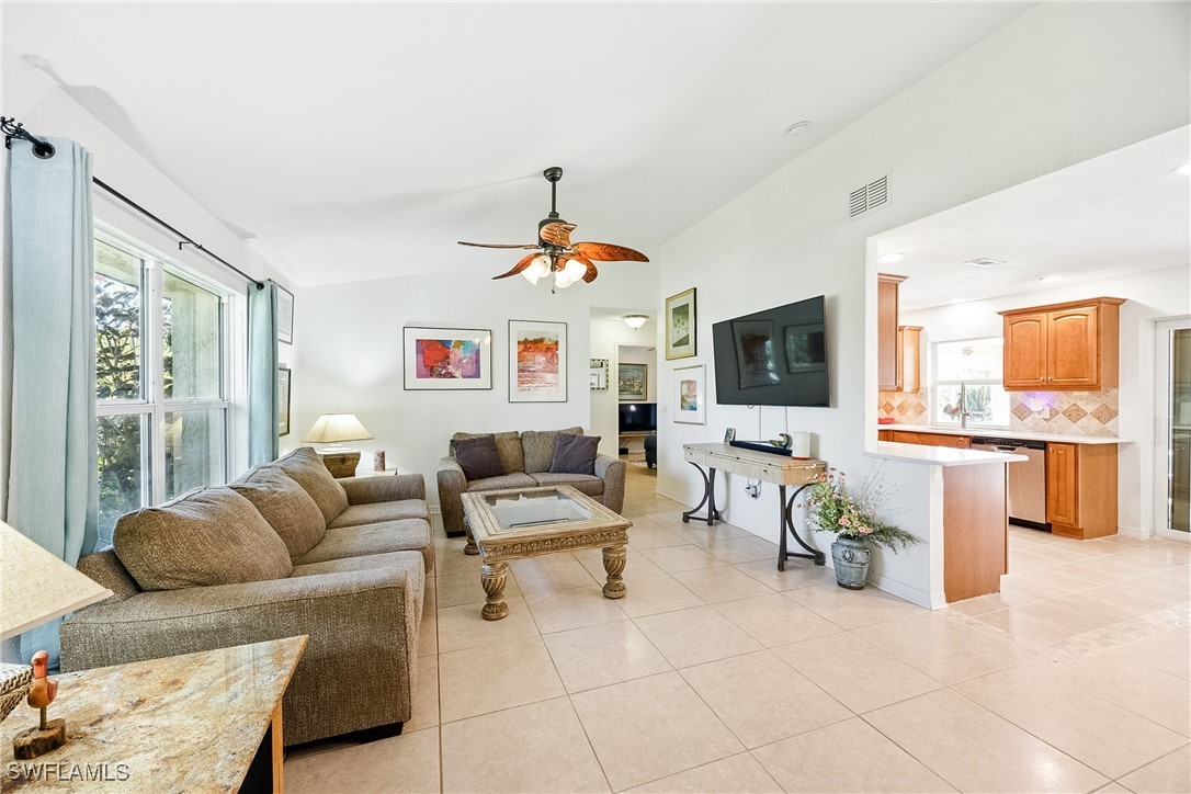 422 SW 44th TER