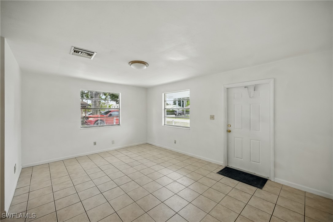 1805 Grant AVE