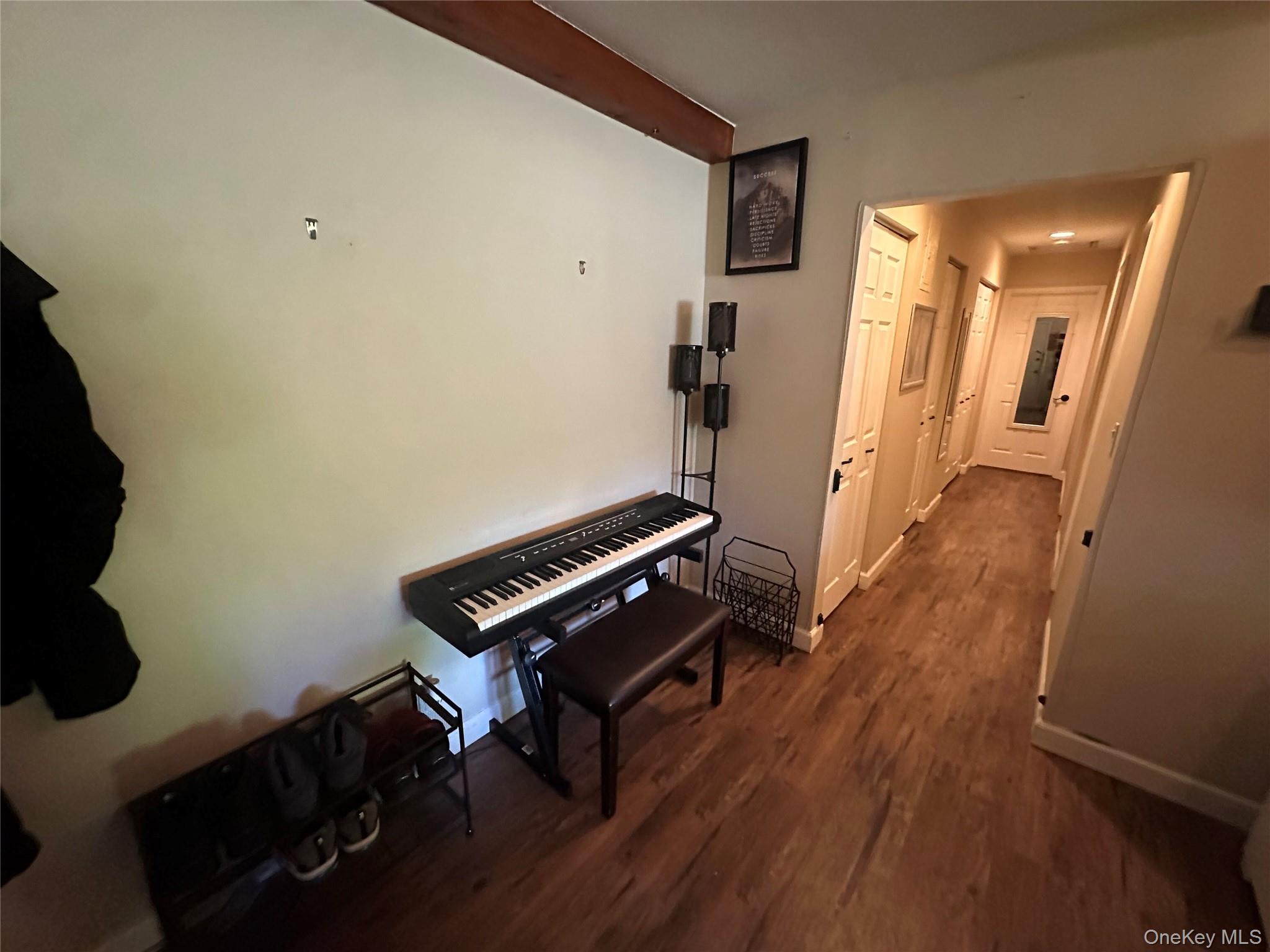 1613 Old Country Road