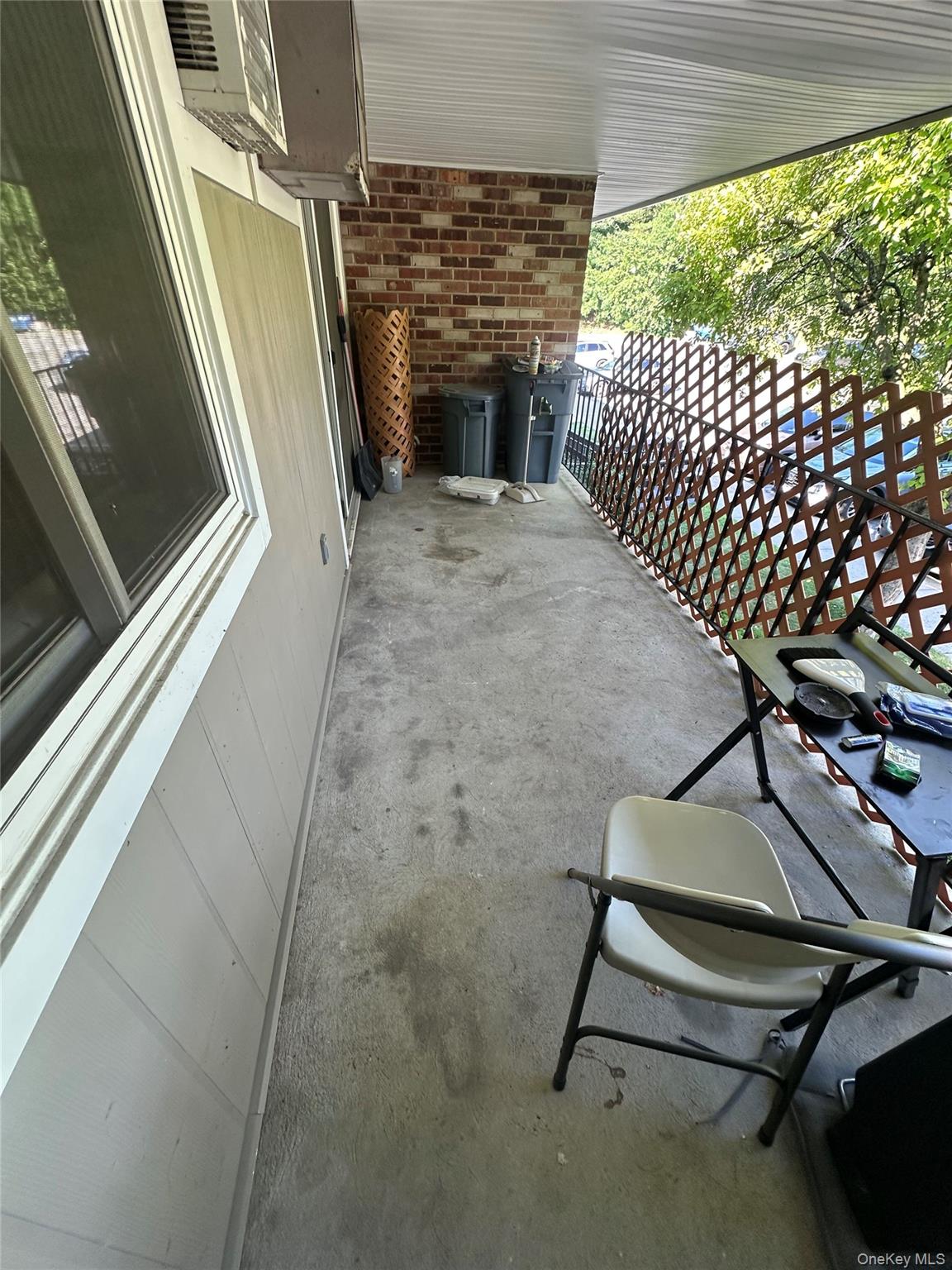 1613 Old Country Road