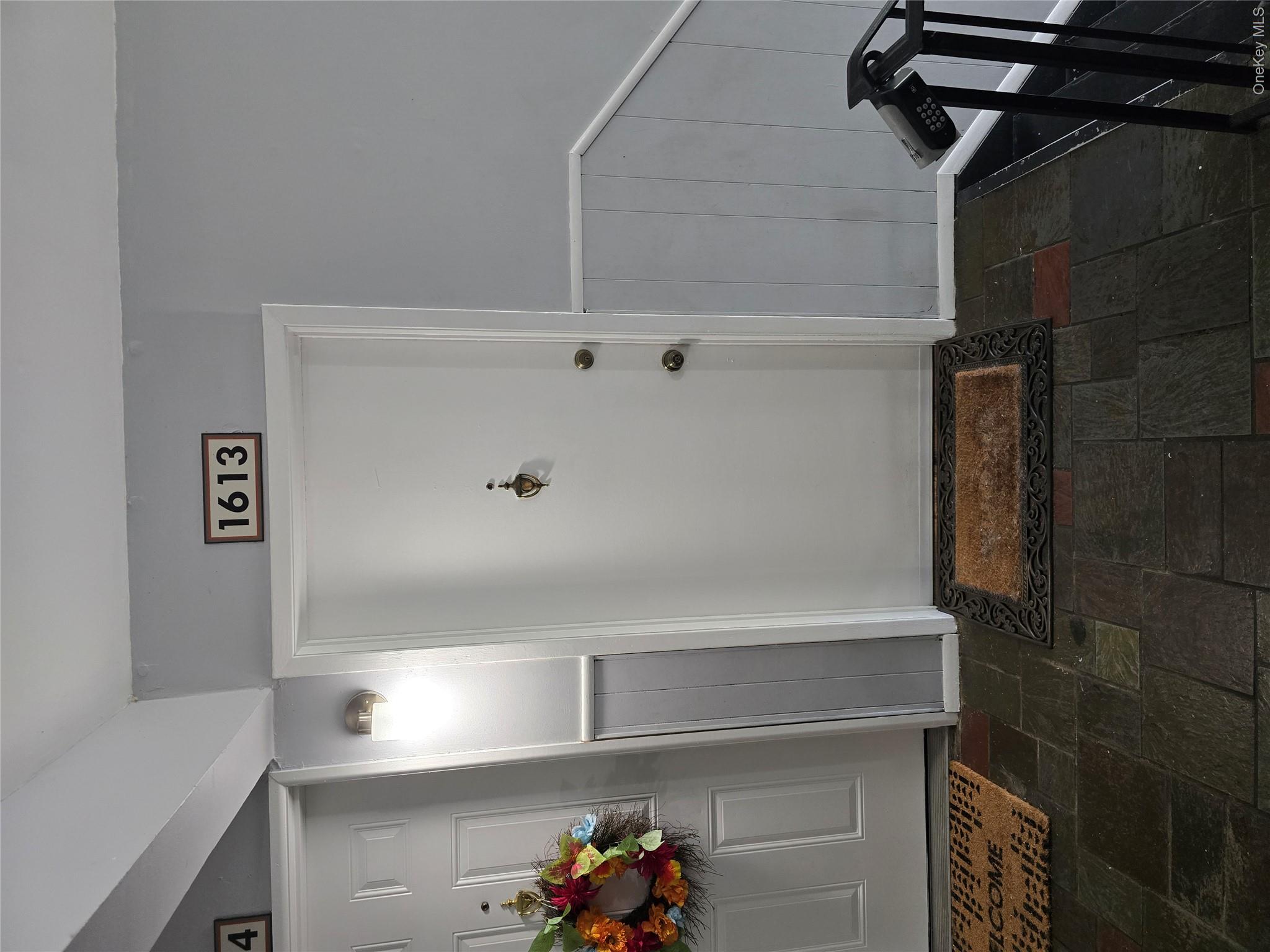 1613 Old Country Road