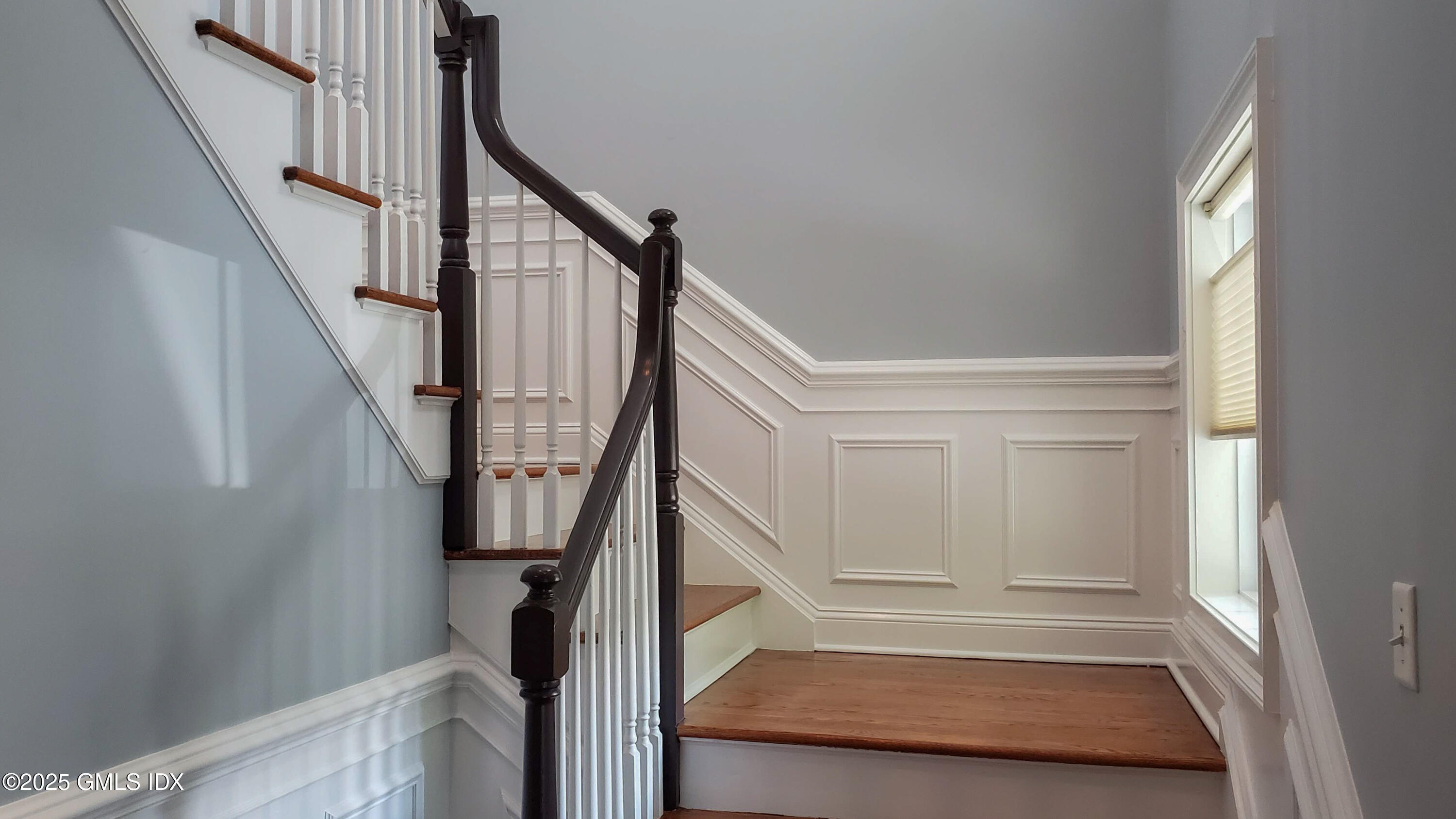 32 Cliff Avenue APT 1