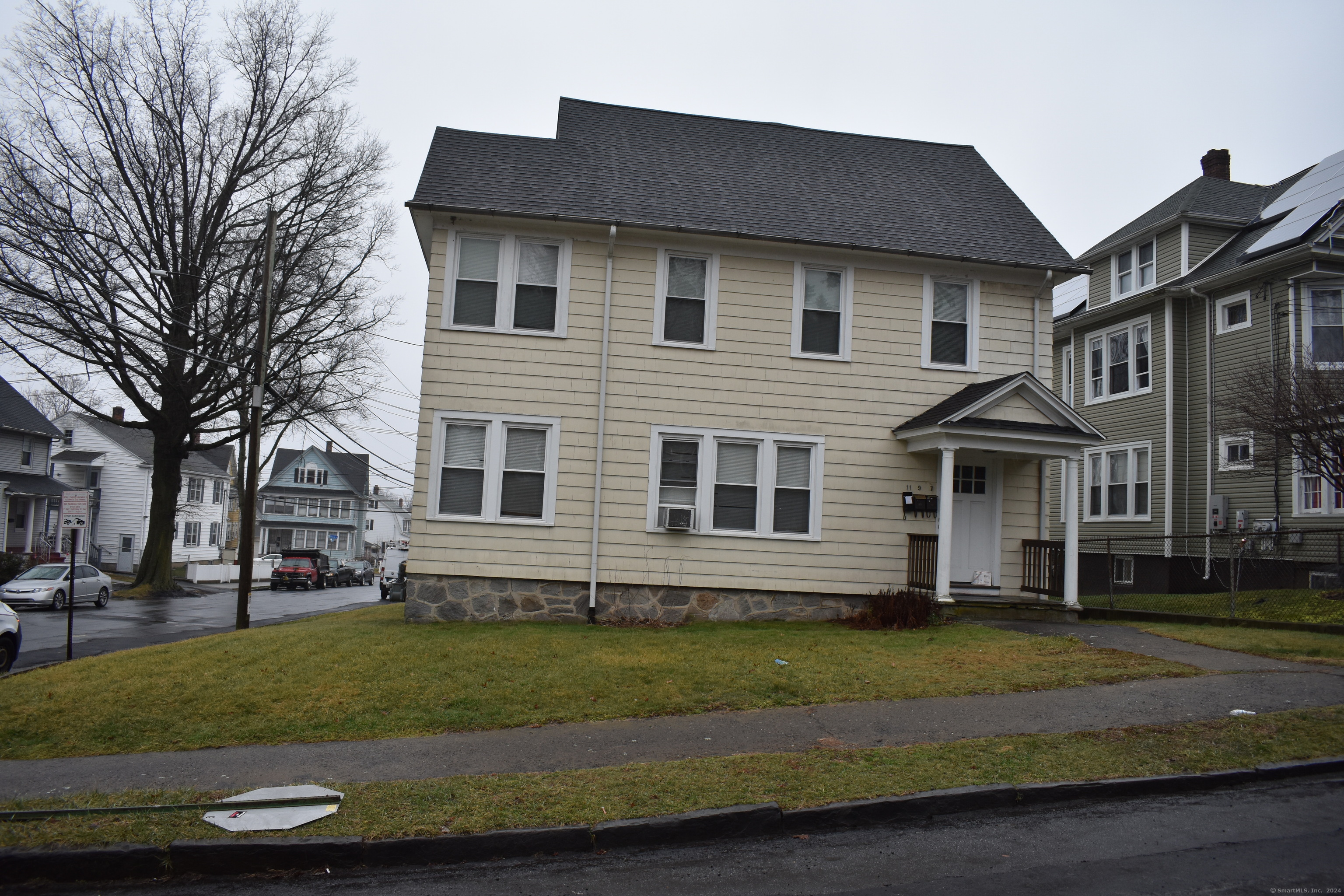 11 Manhattan Avenue