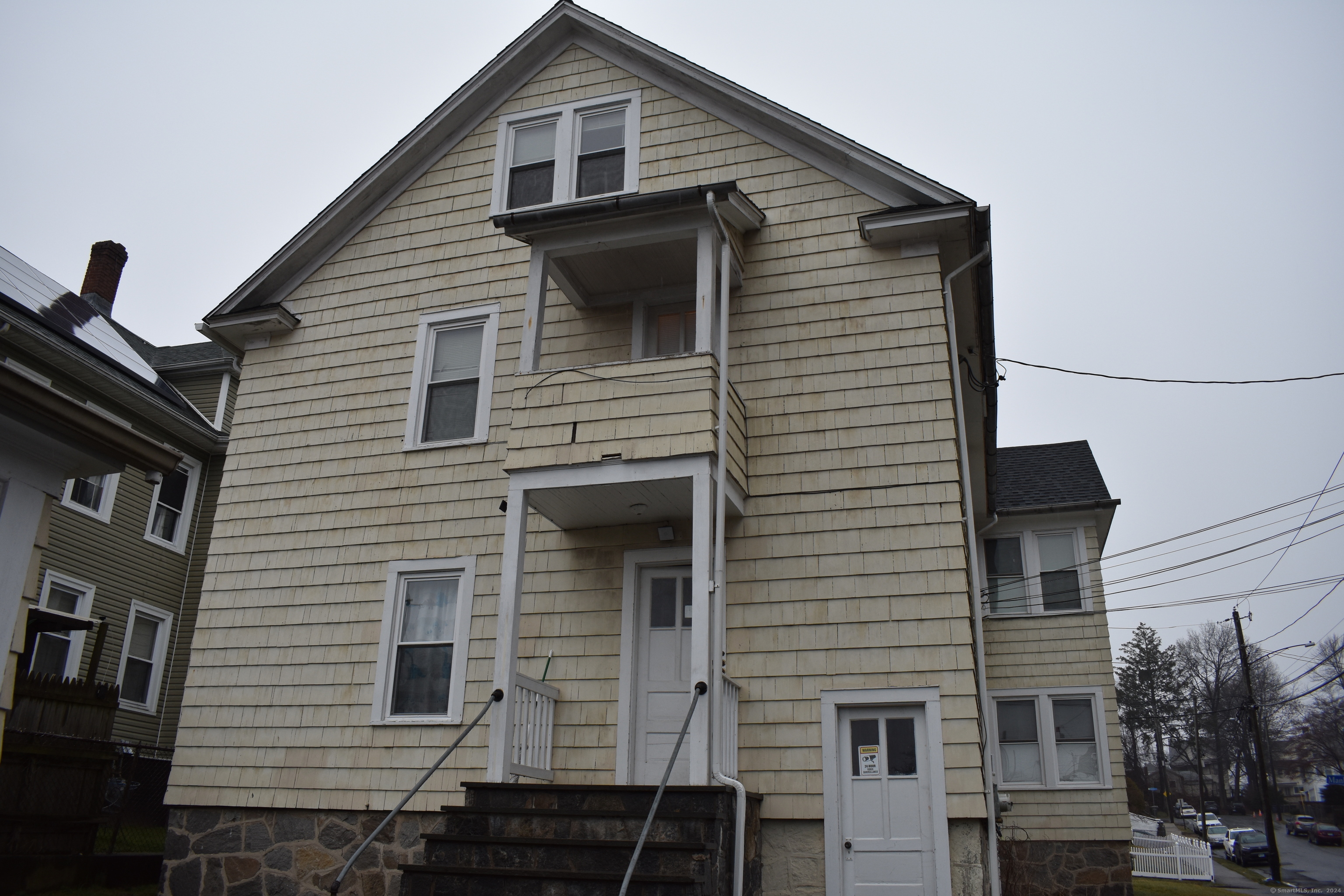 11 Manhattan Avenue