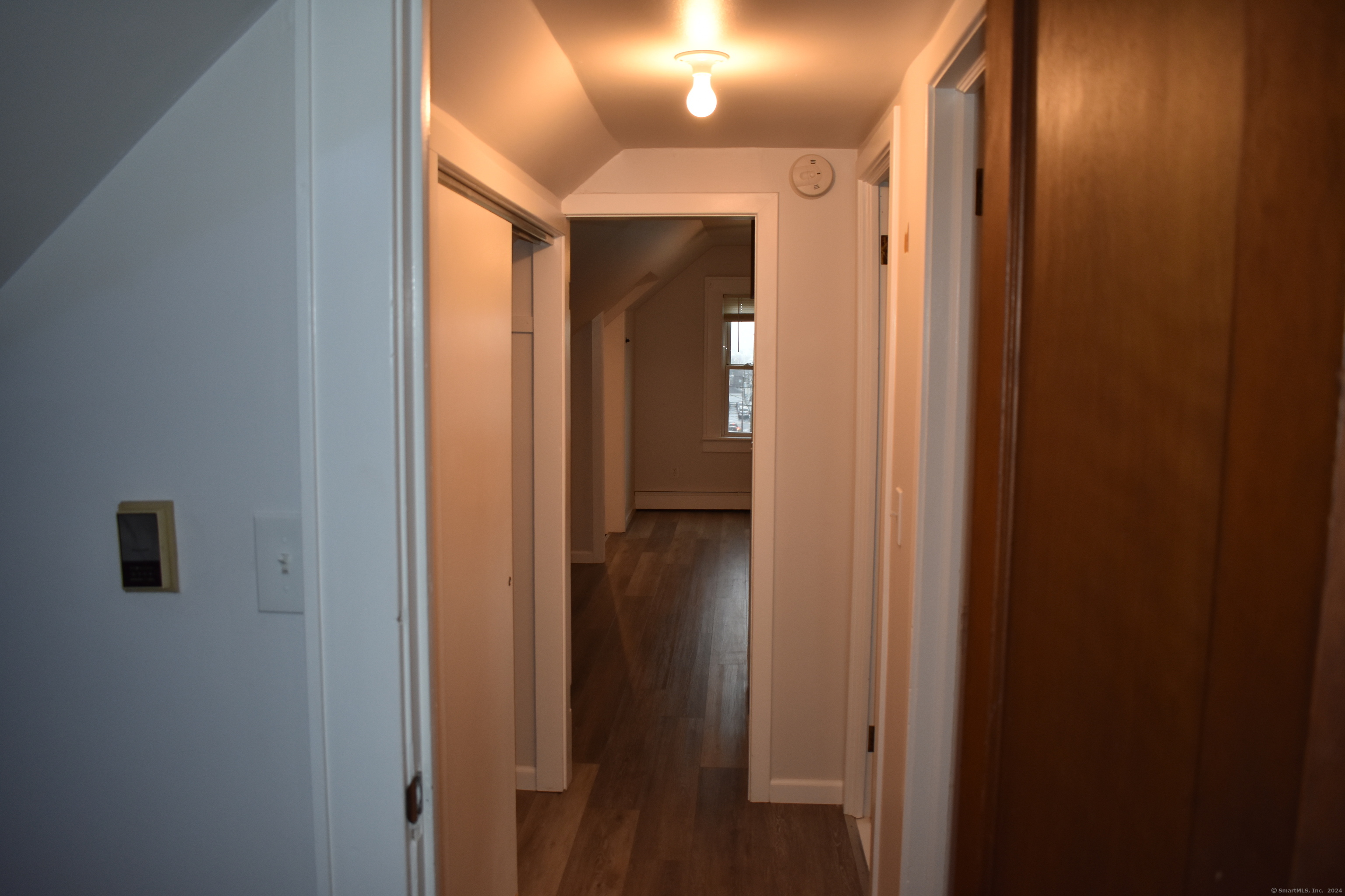 11 Manhattan Avenue