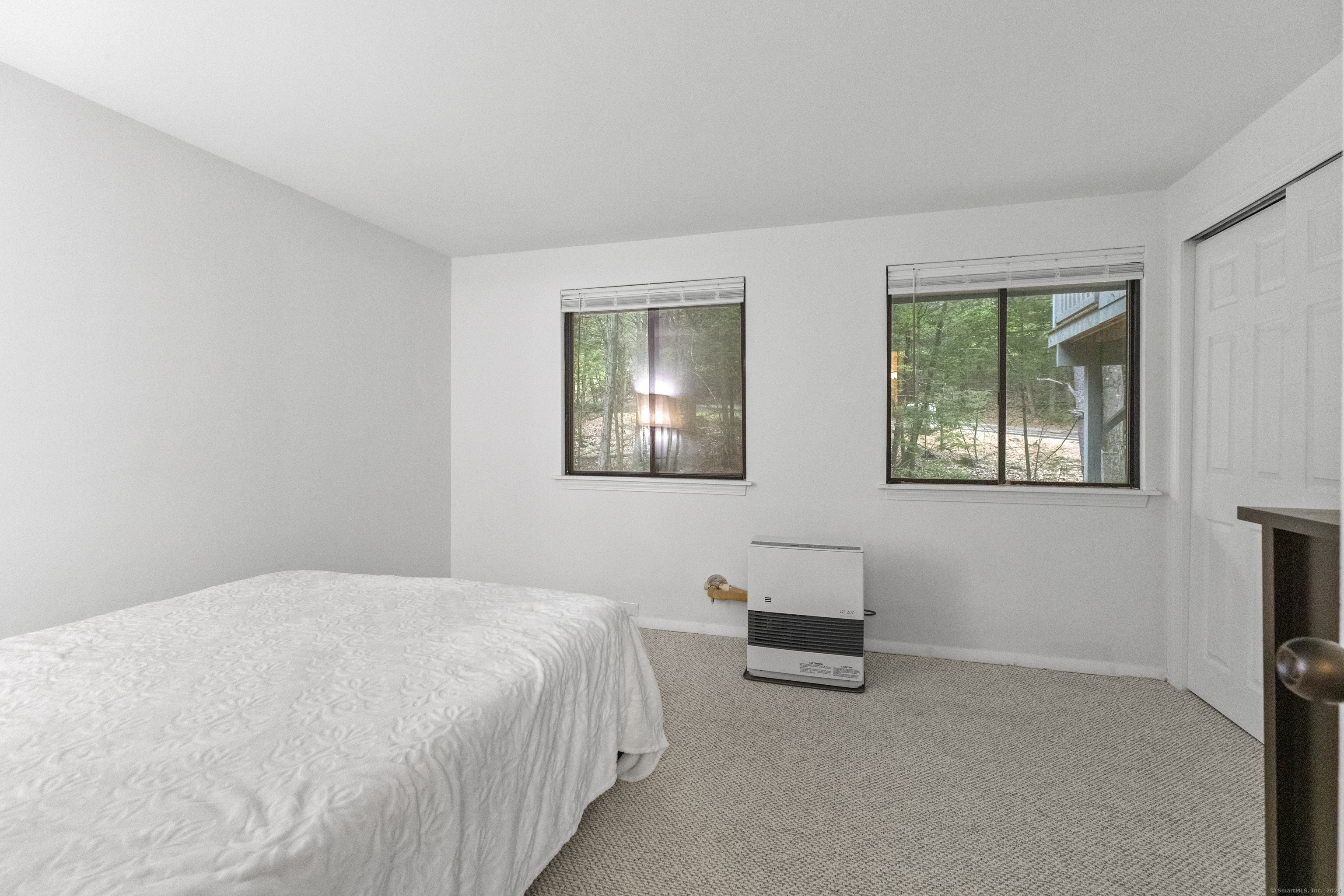 33 Evergreen Road