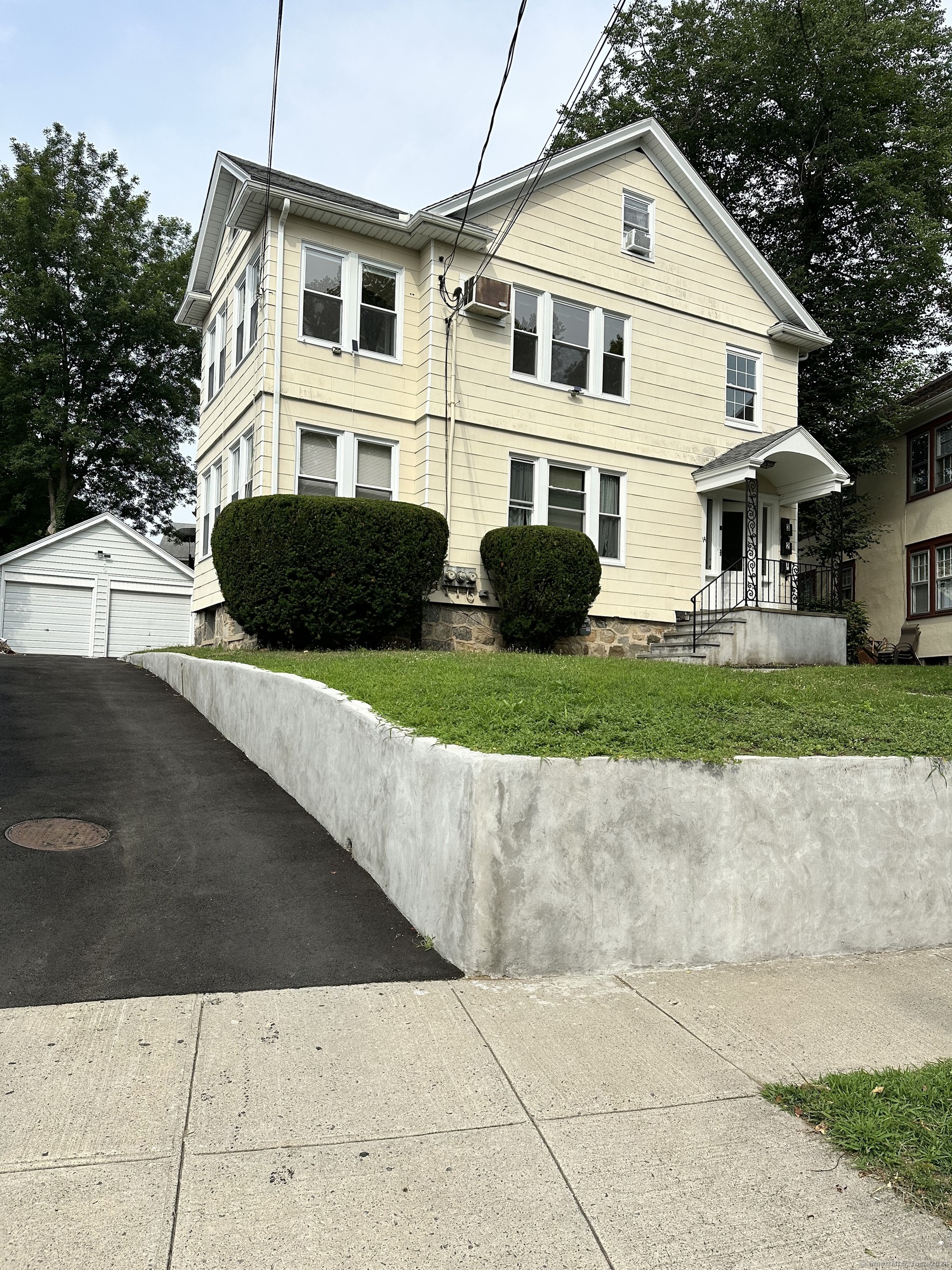 14 Mayflower Avenue 2
