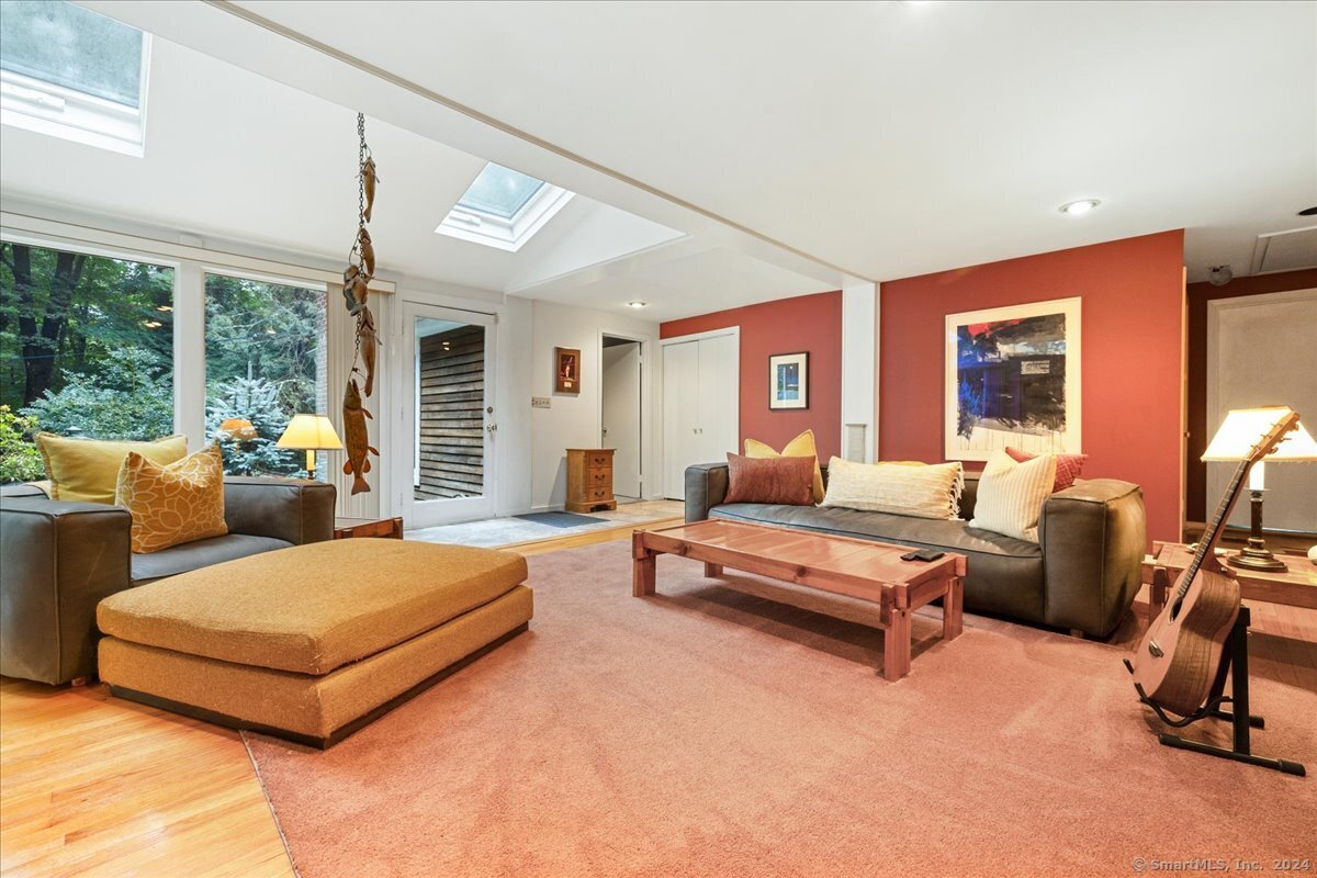 60 Pheasant Lane