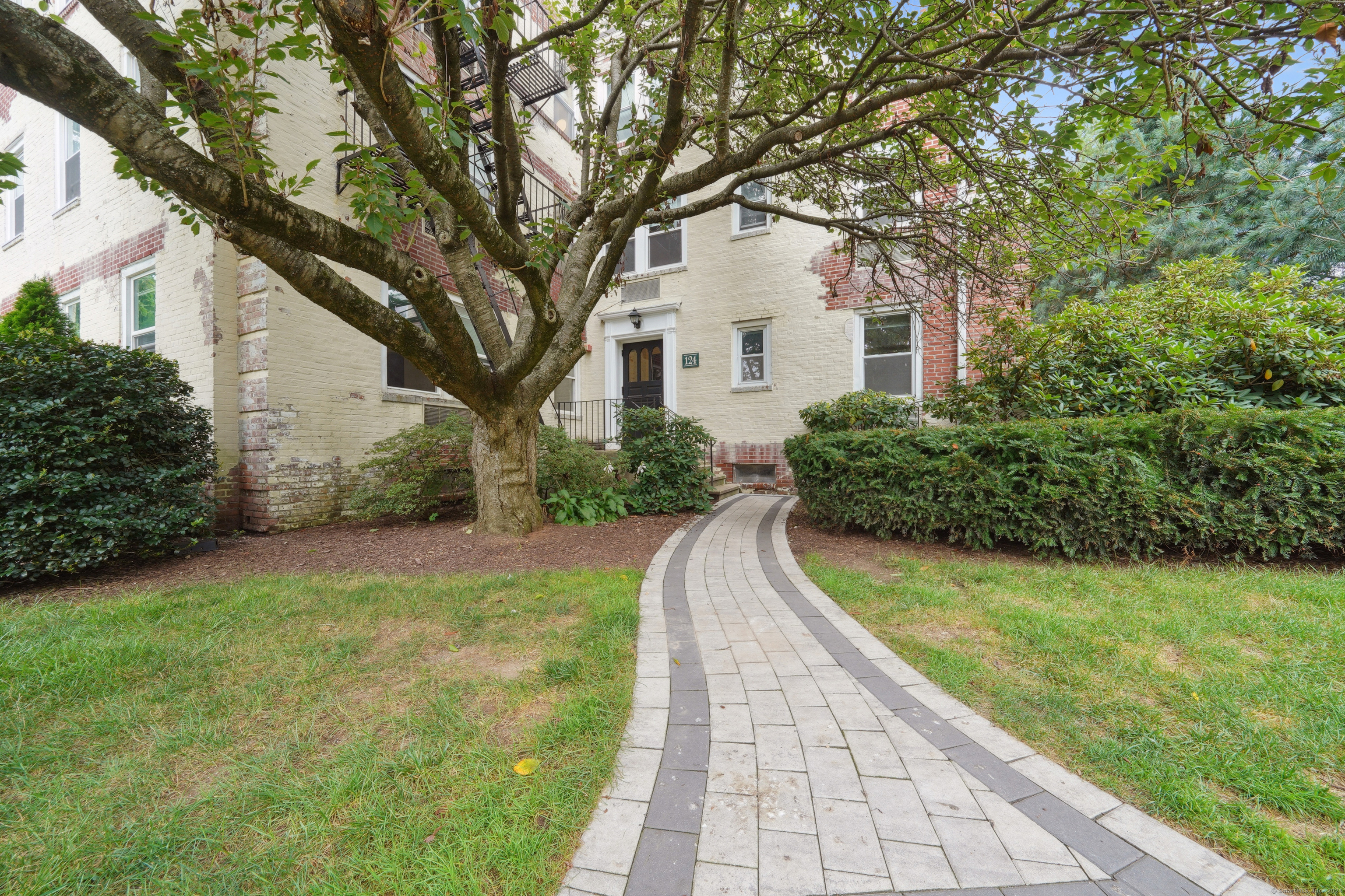 124 Woodside Green 1C