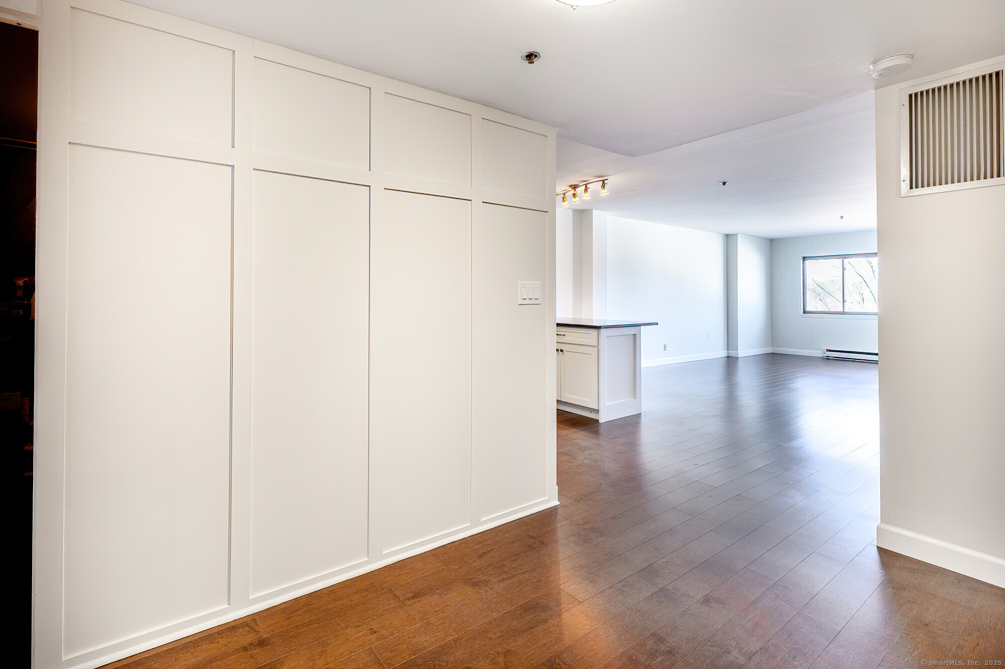 1633 Washington Boulevard 4F