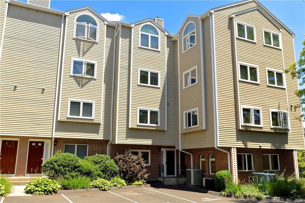 7 Seir Hill Road 13