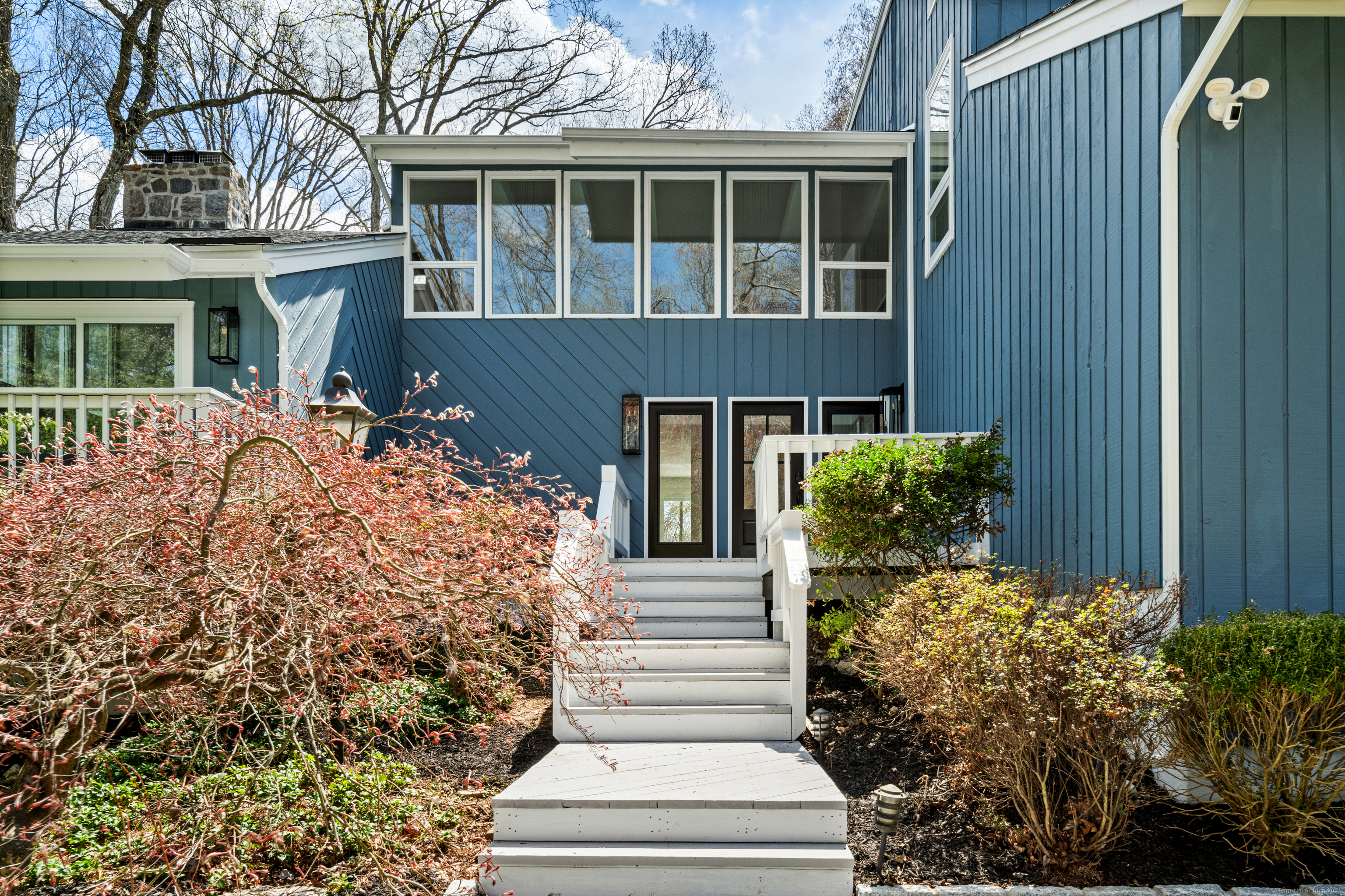 16 Hedge Brook Lane
