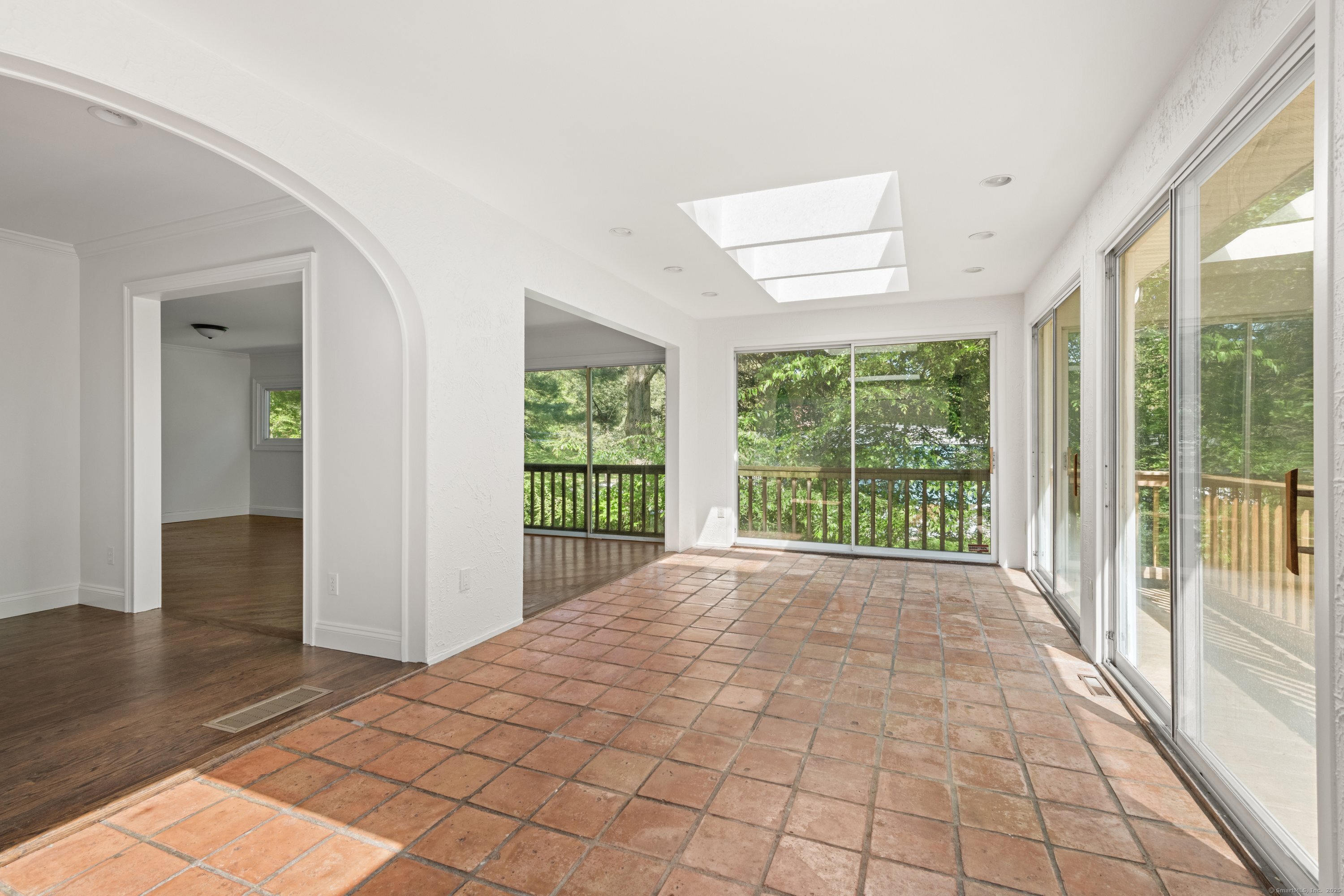 16 Wakerobin Road