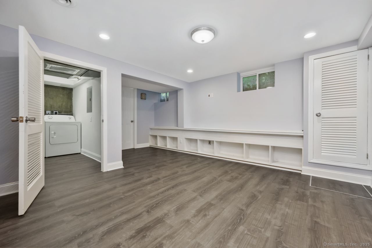 273 Sylvan Knoll