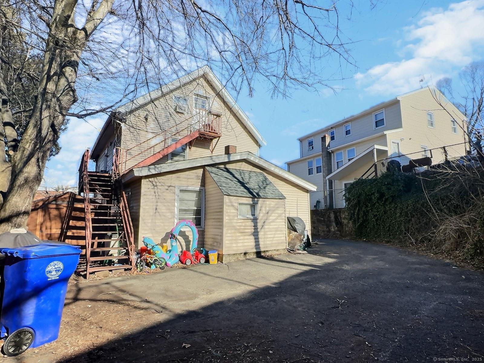 1 North Taylor Avenue