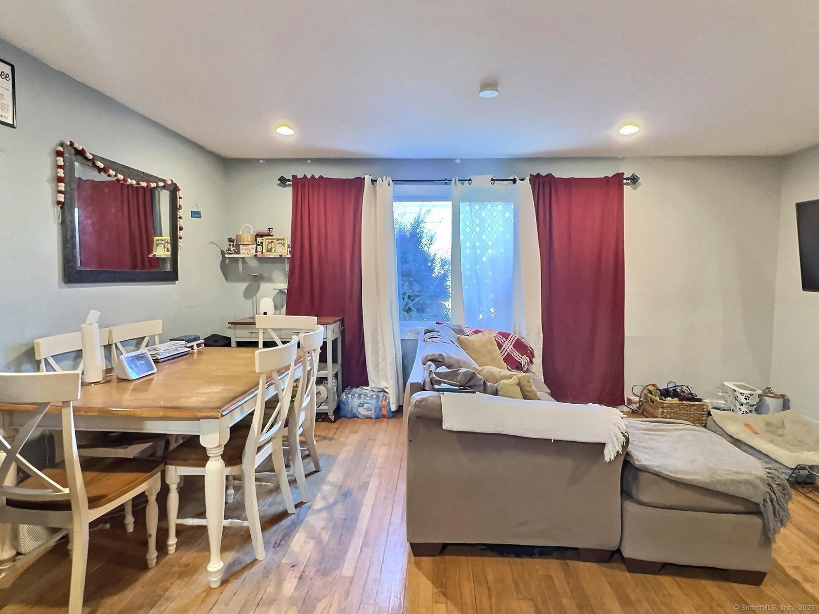 1 North Taylor Avenue