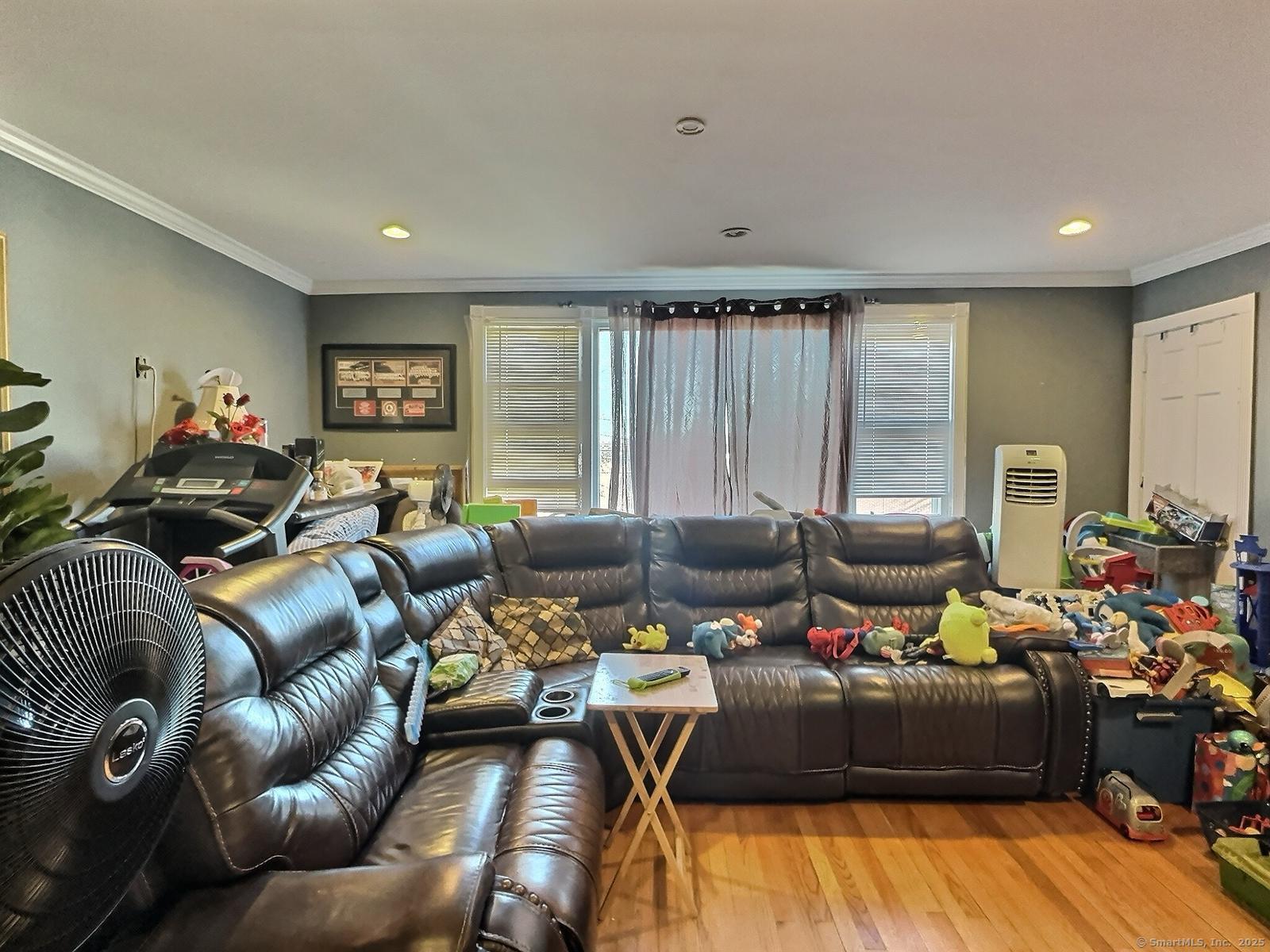 1 North Taylor Avenue