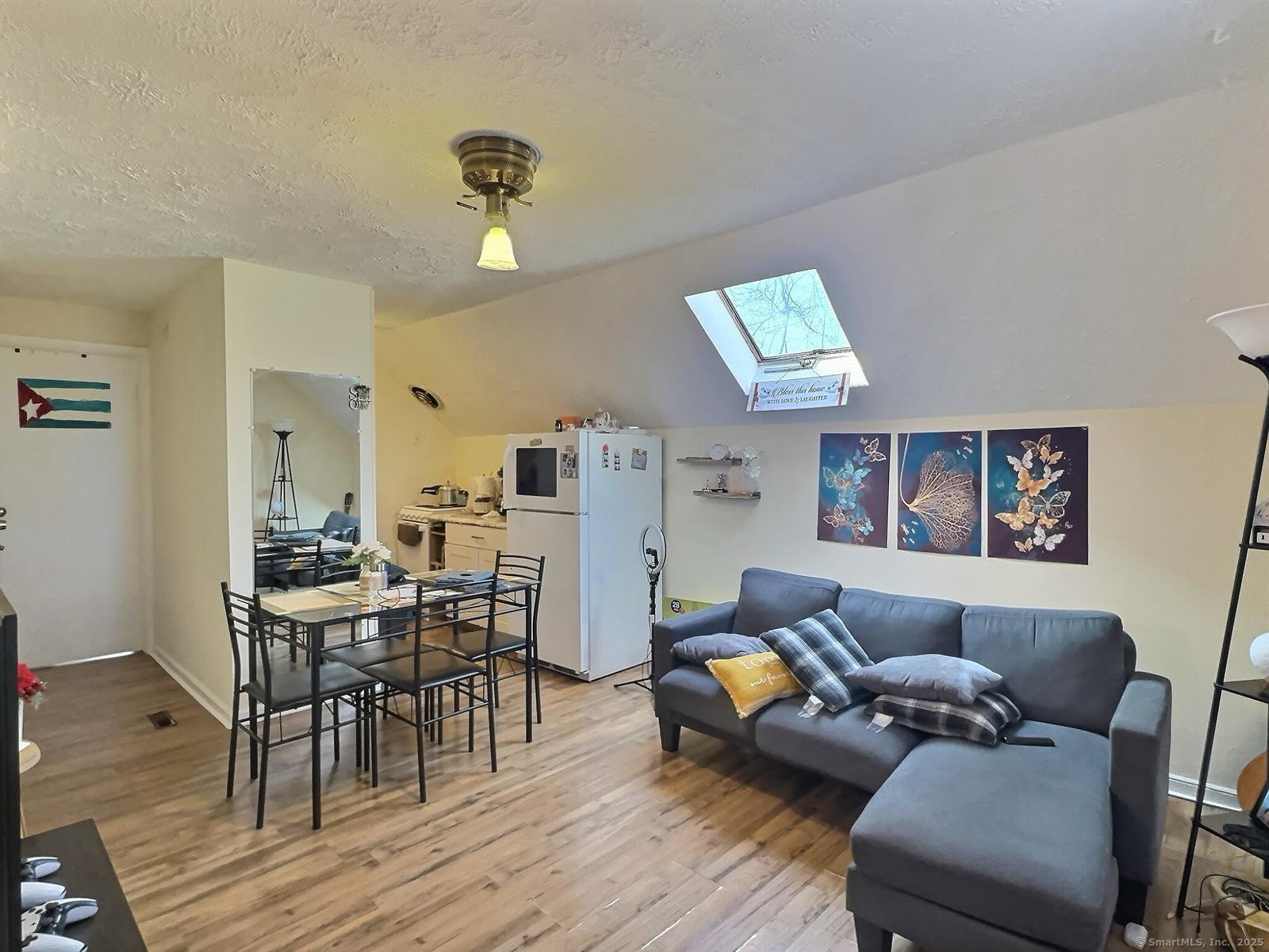 1 North Taylor Avenue