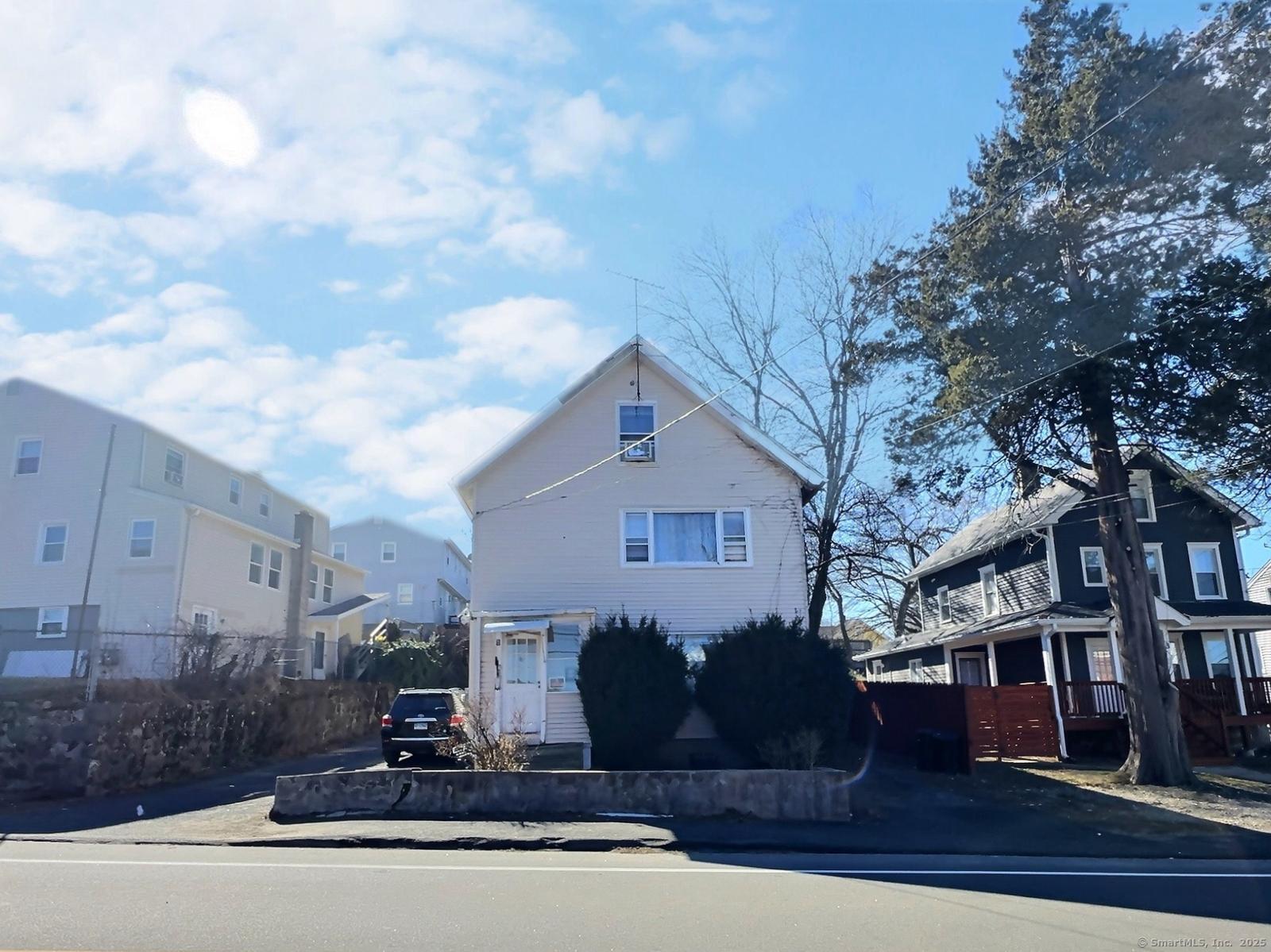 1 North Taylor Avenue