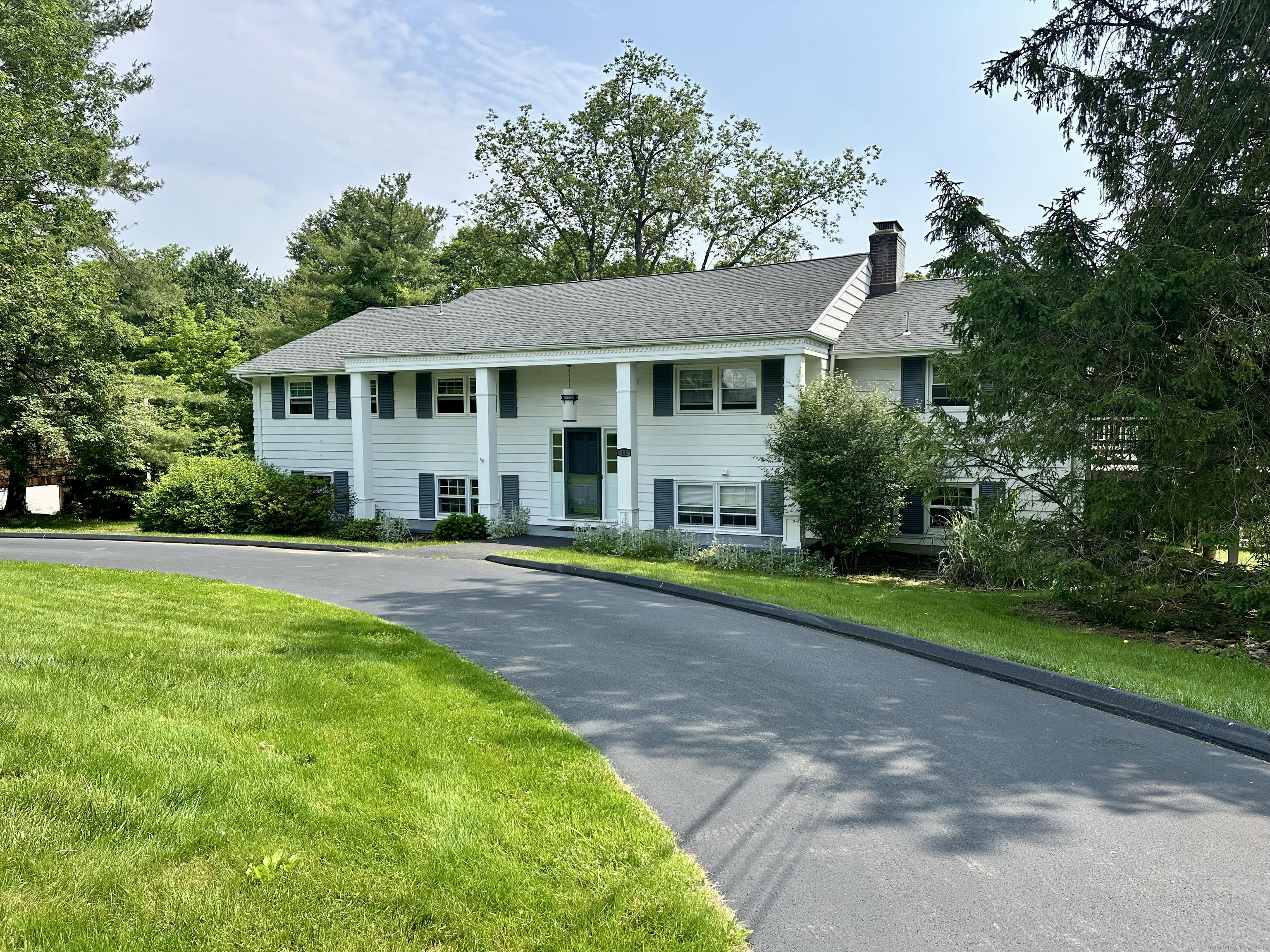 11 East Gate Road