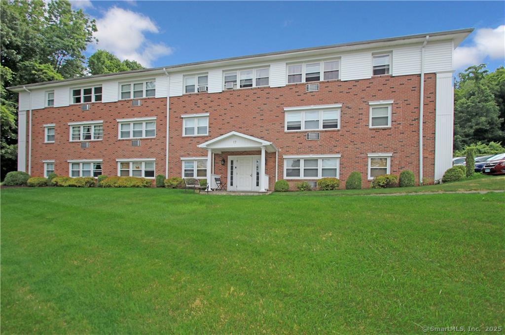 17 Fordyce Court APT 13