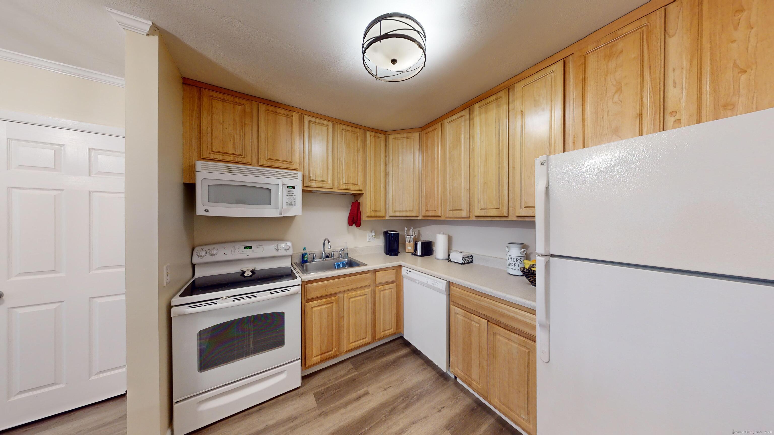 17 Fordyce Court APT 13