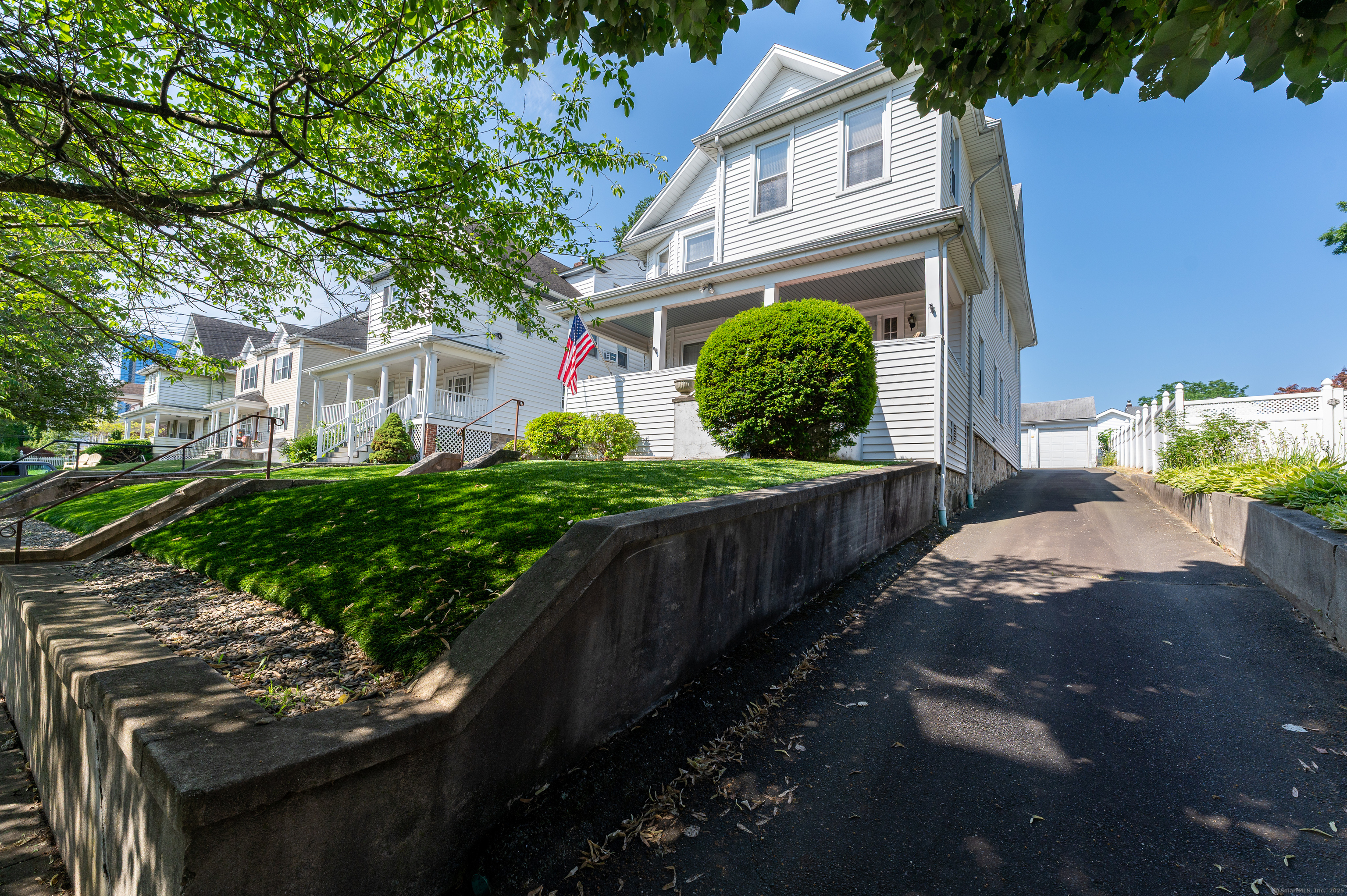 35 Hinckley Avenue