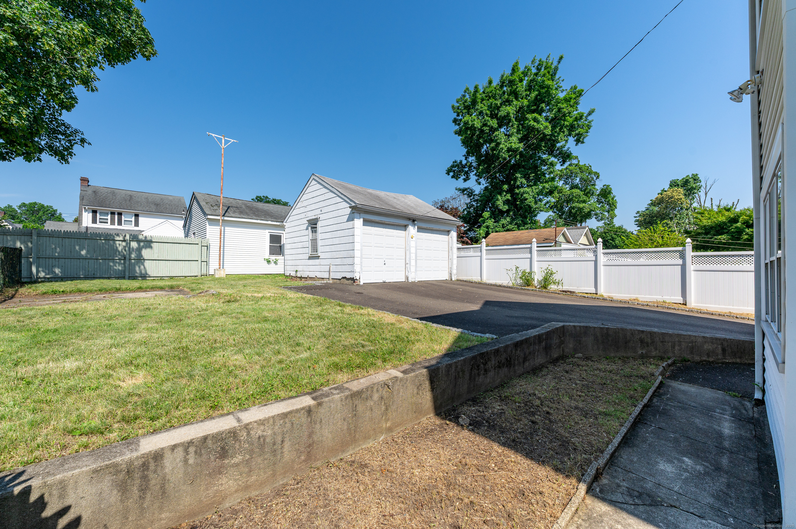 35 Hinckley Avenue