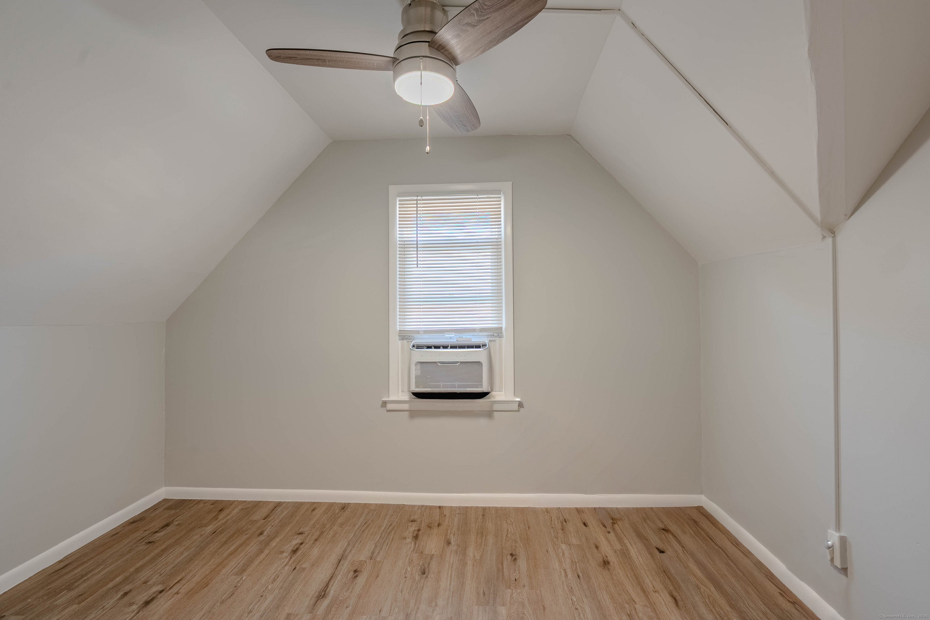 37 Quintard Avenue 2