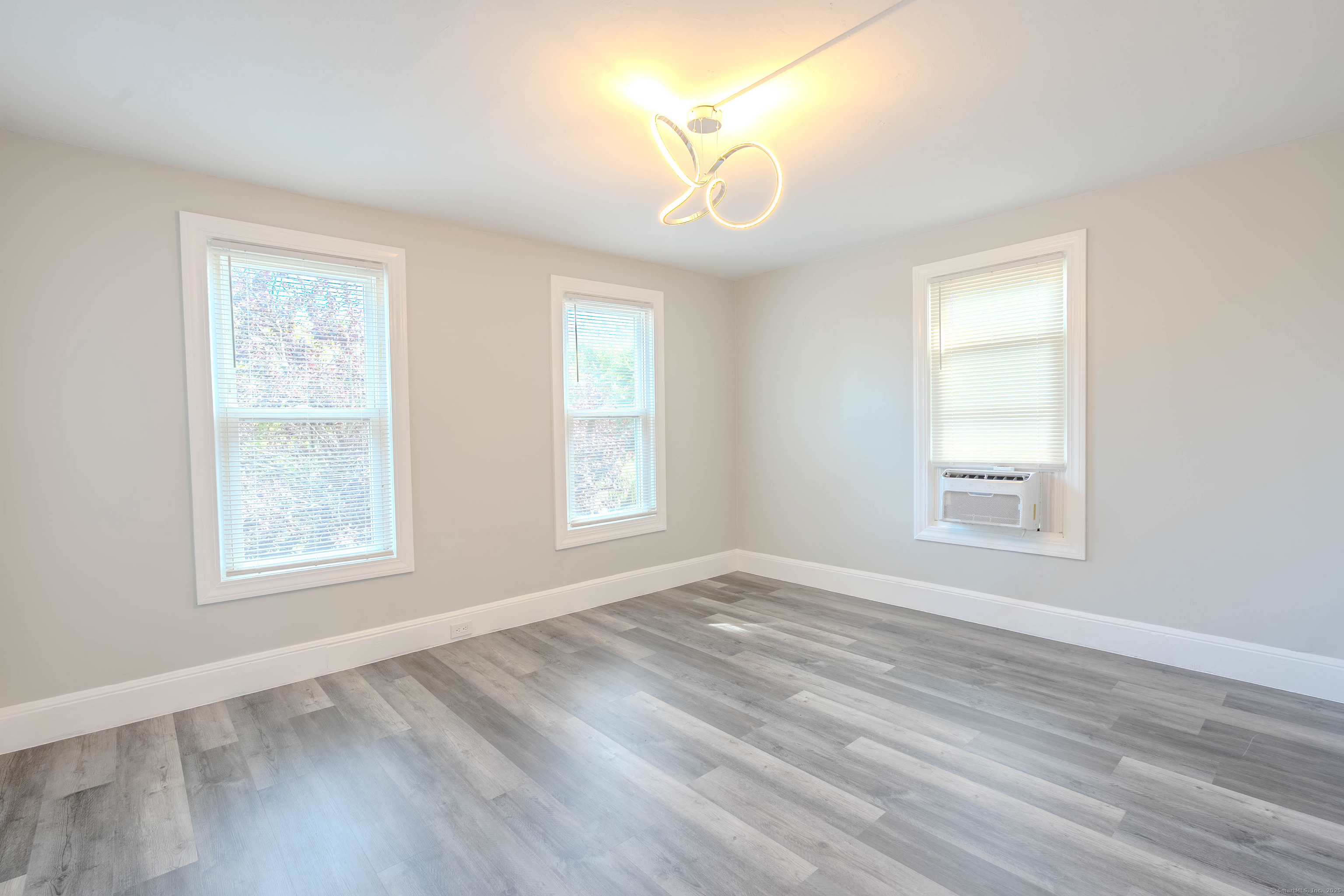 37 Quintard Avenue 2