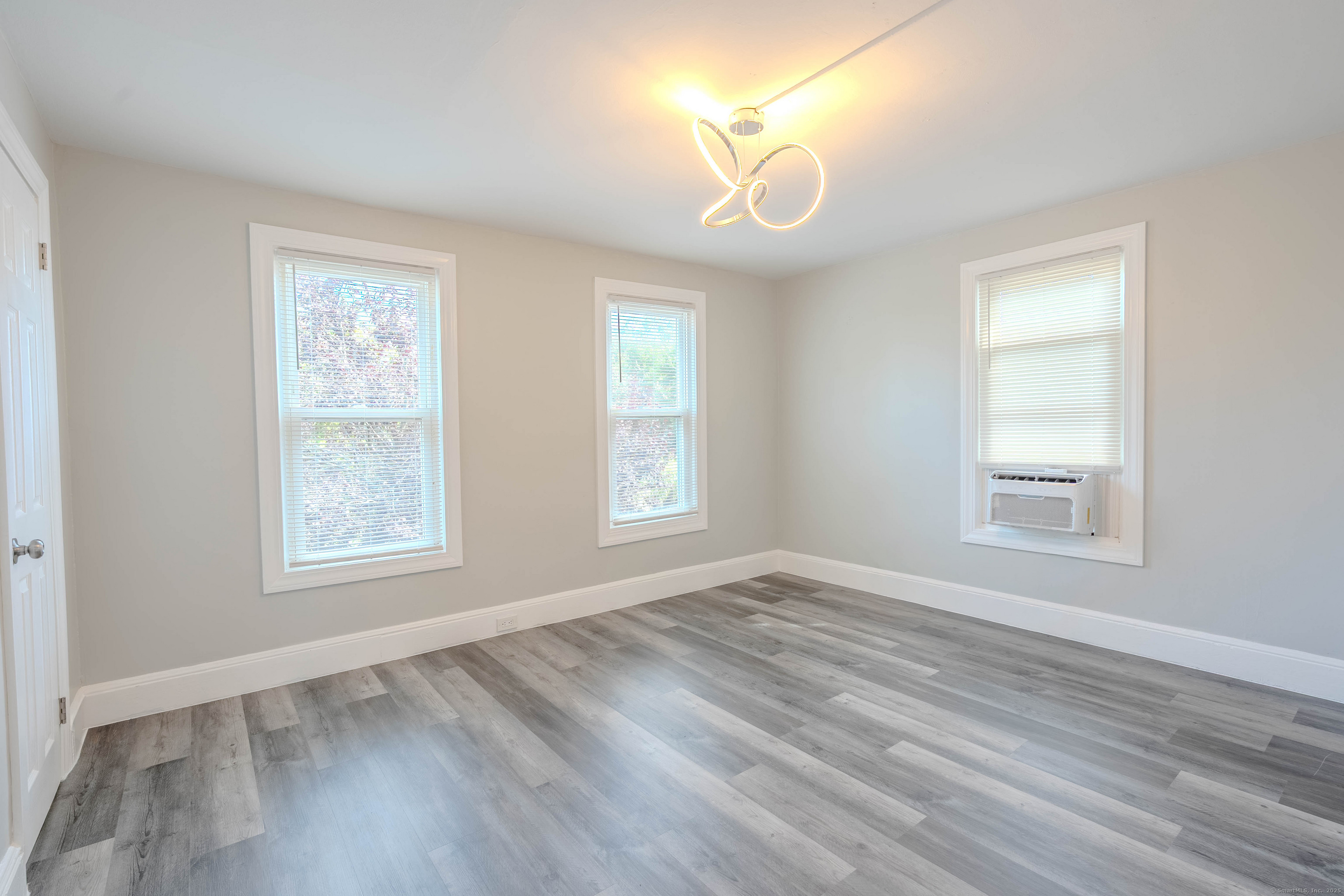 37 Quintard Avenue 2