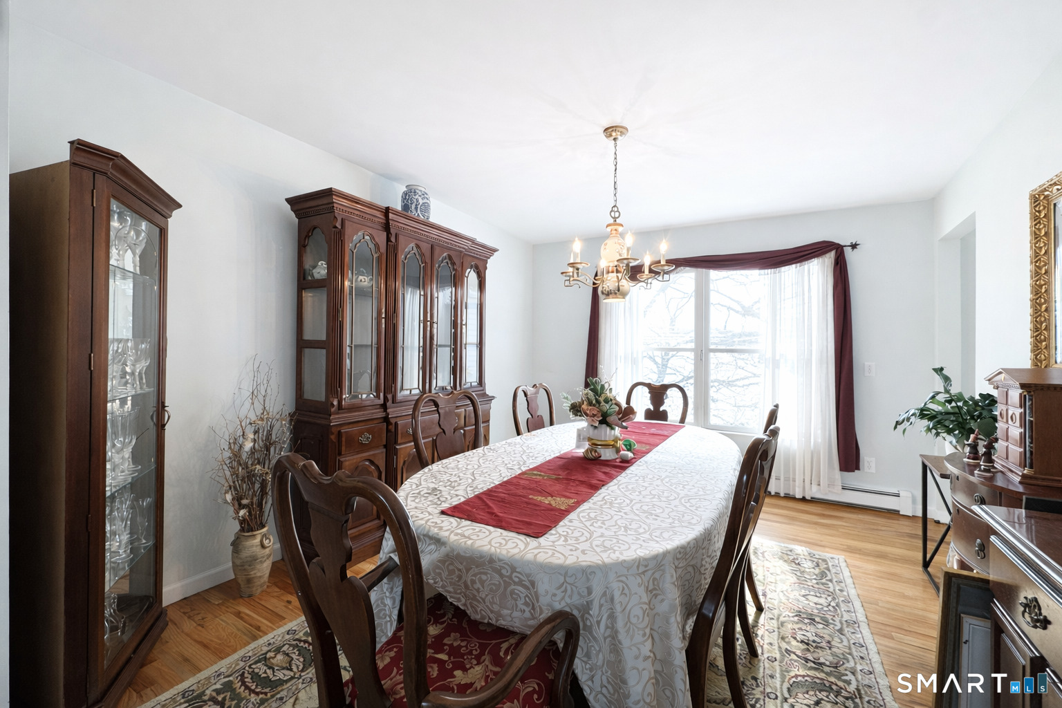 98 Scofield Avenue
