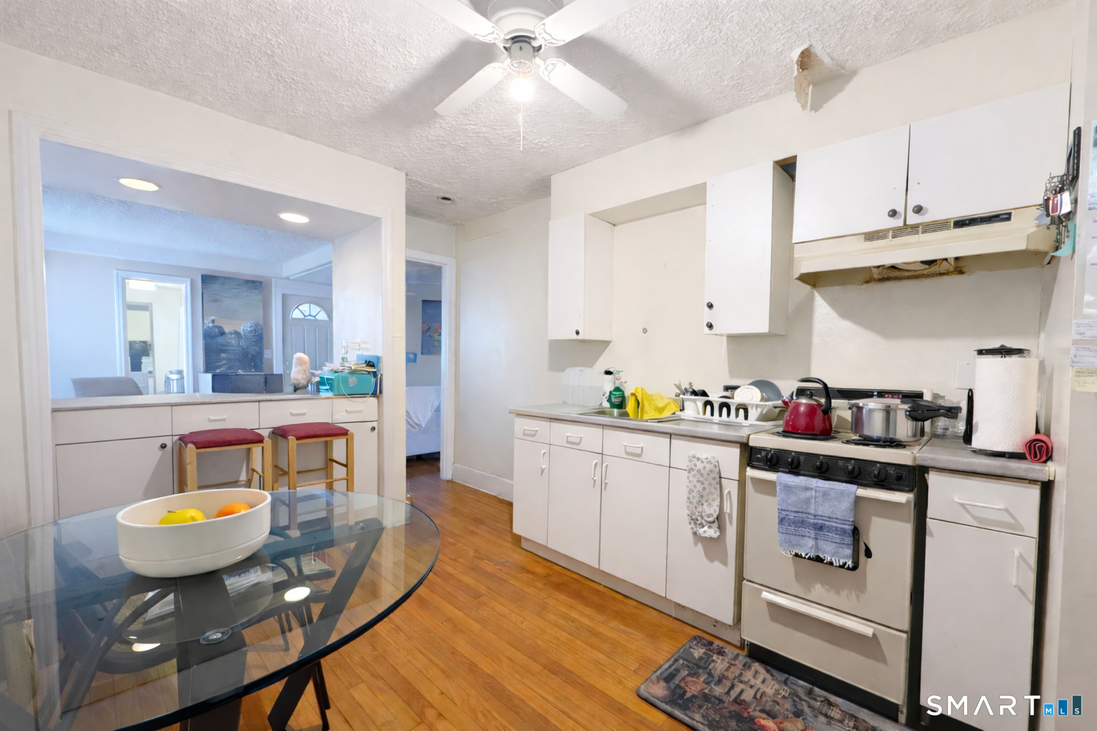 98 Scofield Avenue
