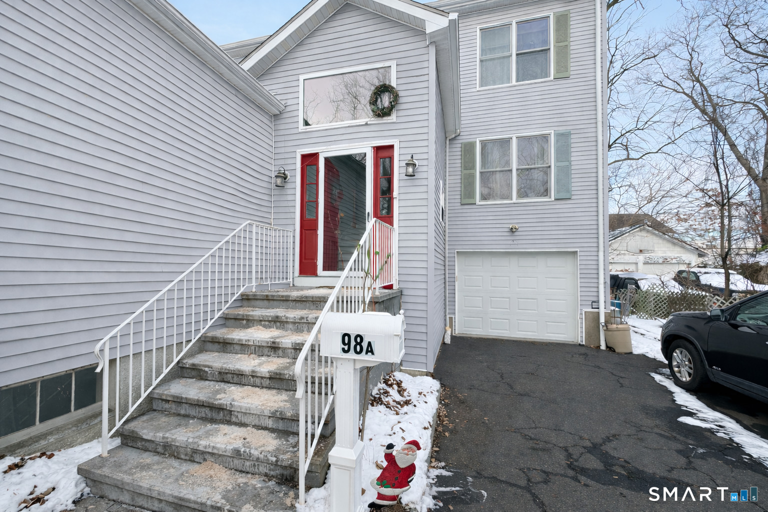 98 Scofield Avenue