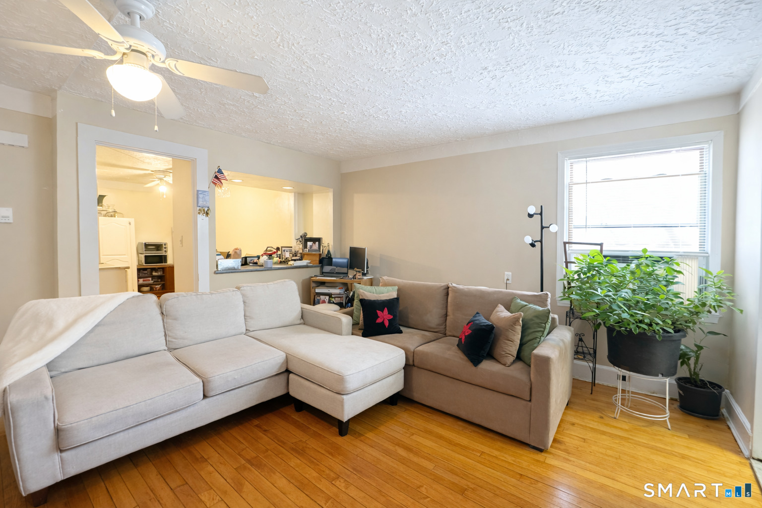 98 Scofield Avenue
