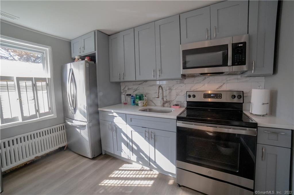 75 Van Buskirk Avenue 75