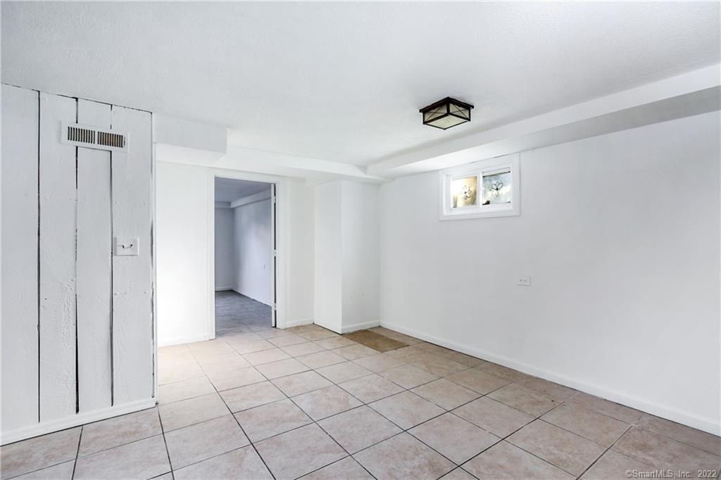 75 Van Buskirk Avenue 75