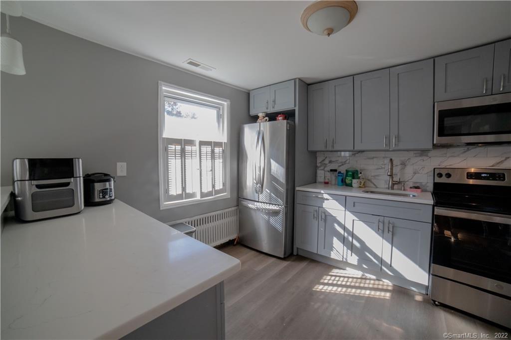 75 Van Buskirk Avenue 75