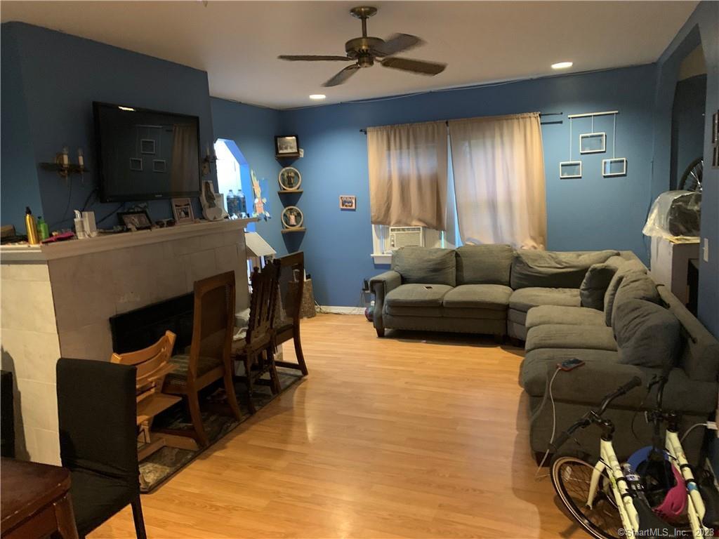 15 Spring Hill Avenue