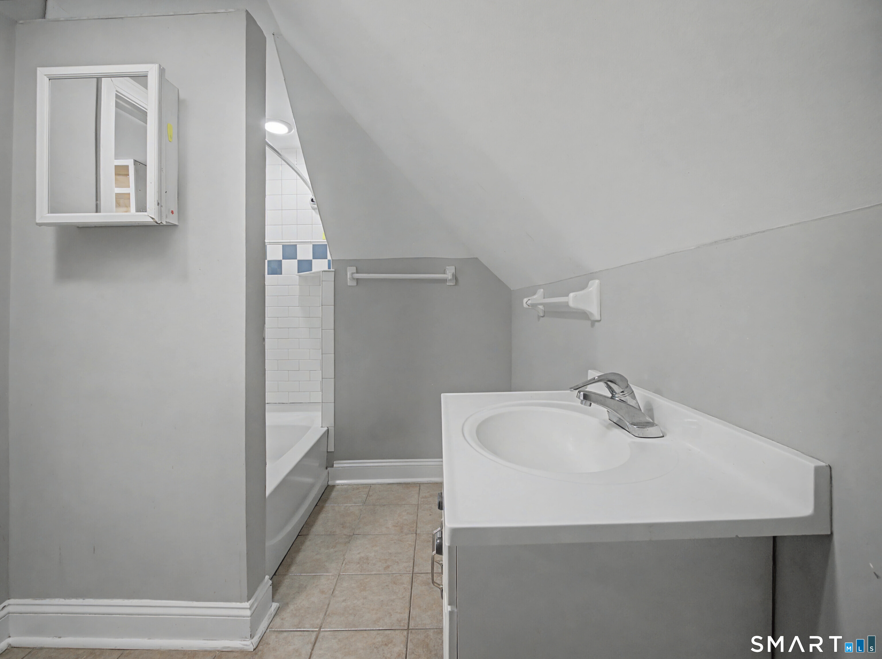 1440 Wood Avenue 3rd Floor