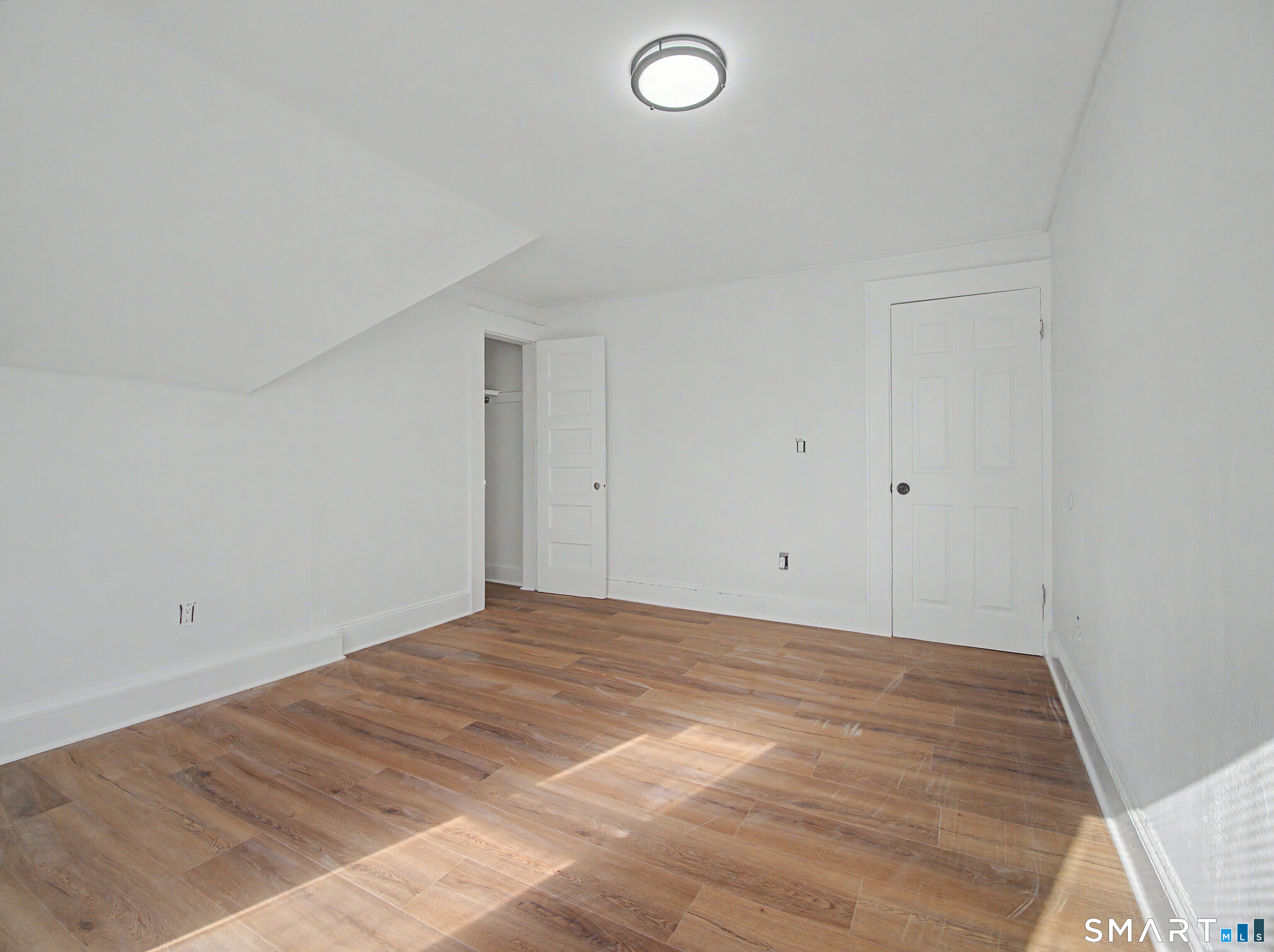 1872 North Avenue 3rd Floor